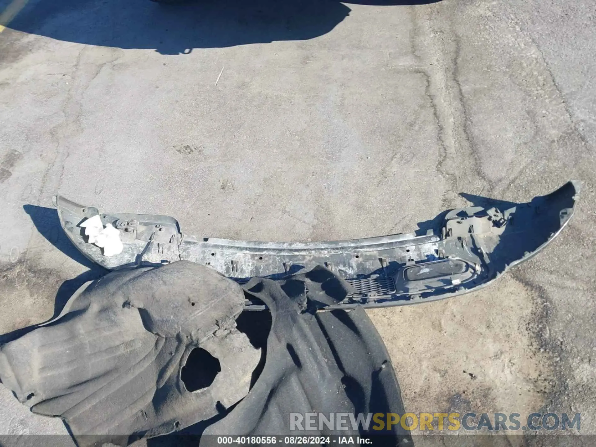 12 Photograph of a damaged car 1C4RJEAG4KC819947 JEEP GRAND CHEROKEE 2019