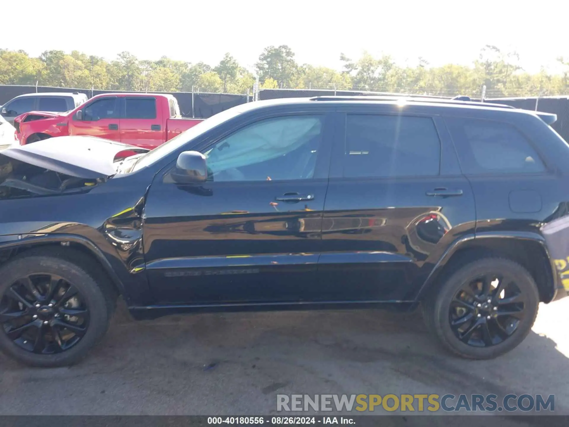 15 Photograph of a damaged car 1C4RJEAG4KC819947 JEEP GRAND CHEROKEE 2019