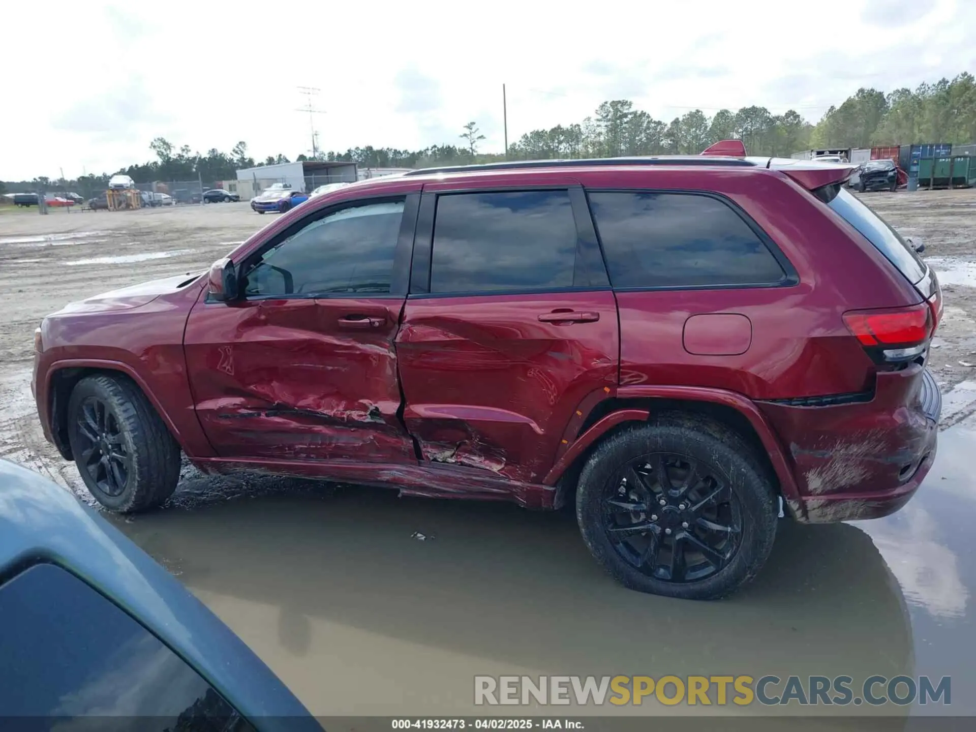 14 Photograph of a damaged car 1C4RJEAG5KC580229 JEEP GRAND CHEROKEE 2019