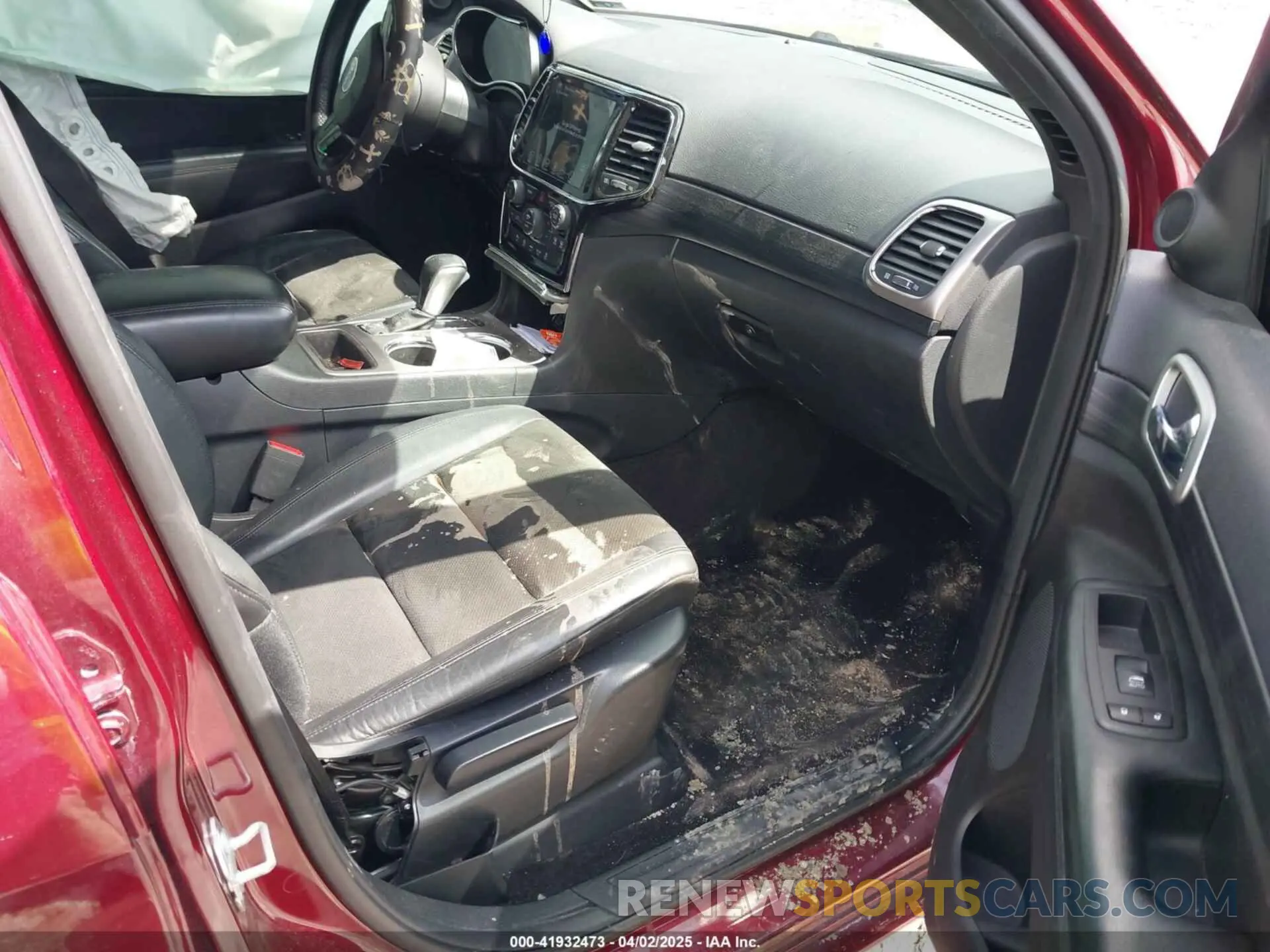 5 Photograph of a damaged car 1C4RJEAG5KC580229 JEEP GRAND CHEROKEE 2019