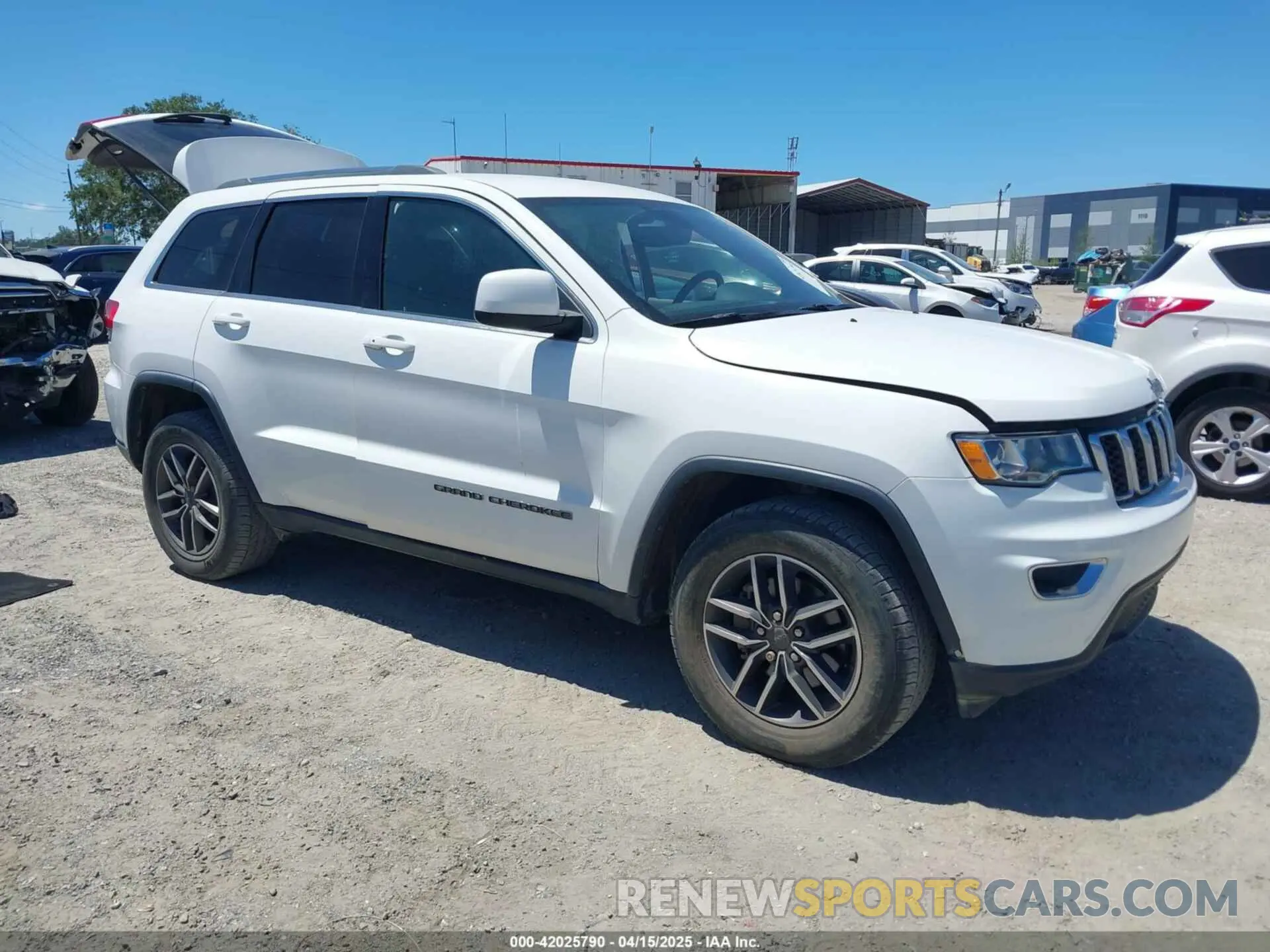 1 Photograph of a damaged car 1C4RJEAG6KC850892 JEEP GRAND CHEROKEE 2019