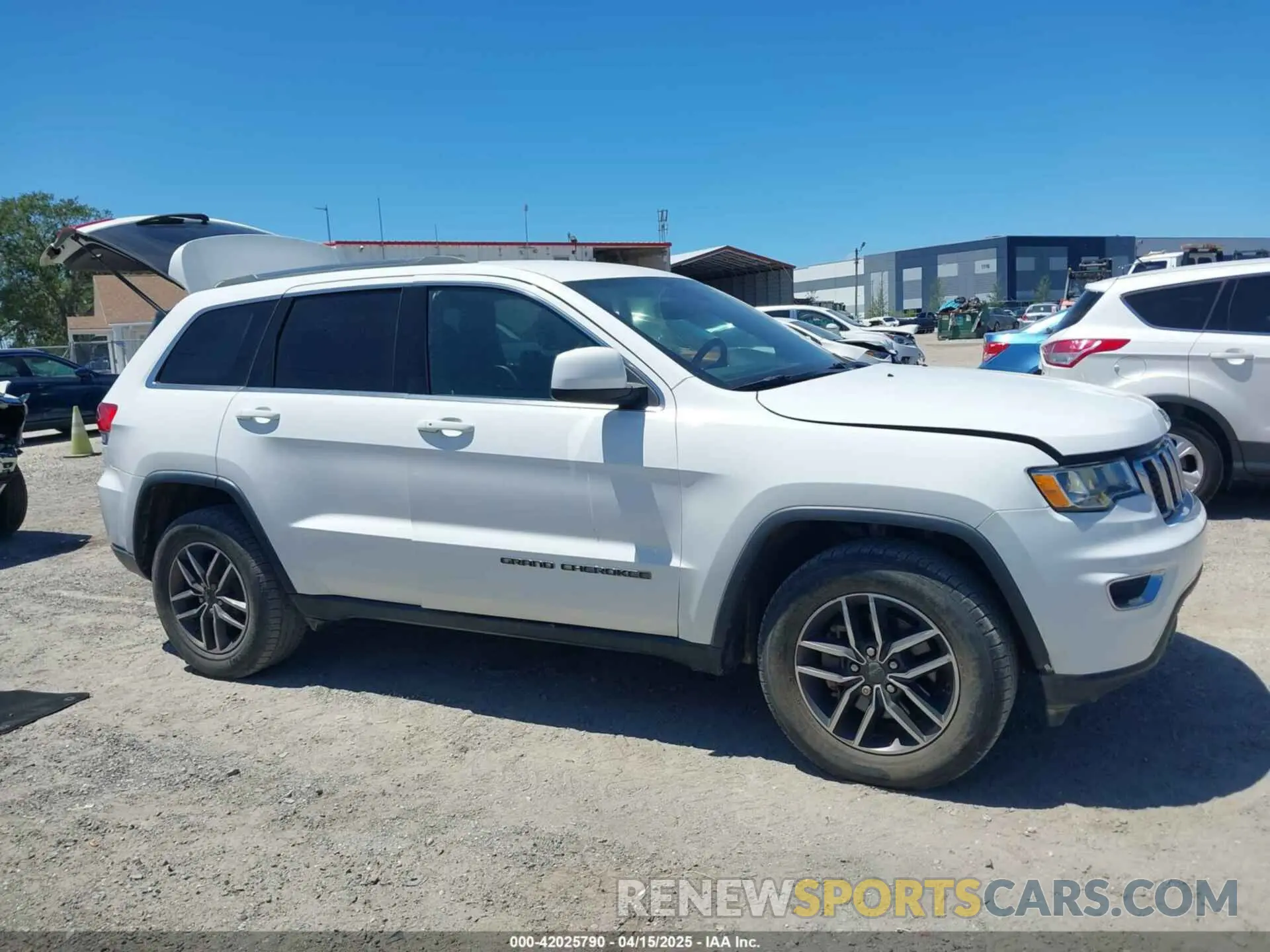 13 Photograph of a damaged car 1C4RJEAG6KC850892 JEEP GRAND CHEROKEE 2019