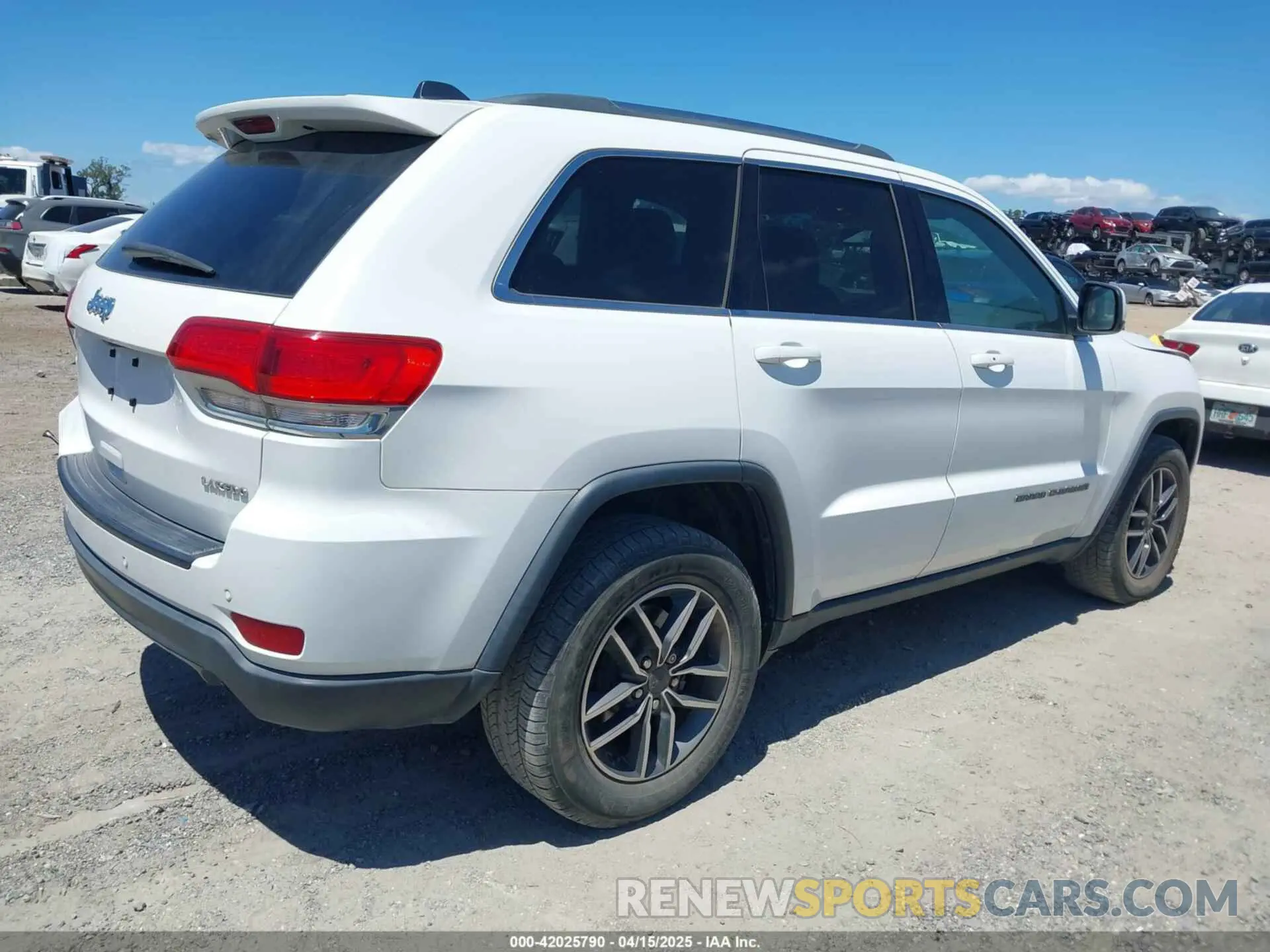 4 Photograph of a damaged car 1C4RJEAG6KC850892 JEEP GRAND CHEROKEE 2019