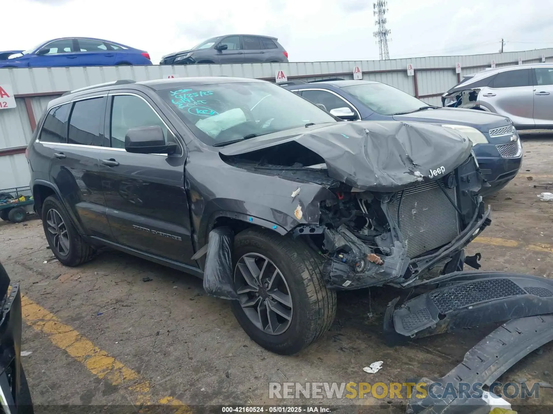 1 Photograph of a damaged car 1C4RJEAG7KC556191 JEEP GRAND CHEROKEE 2019