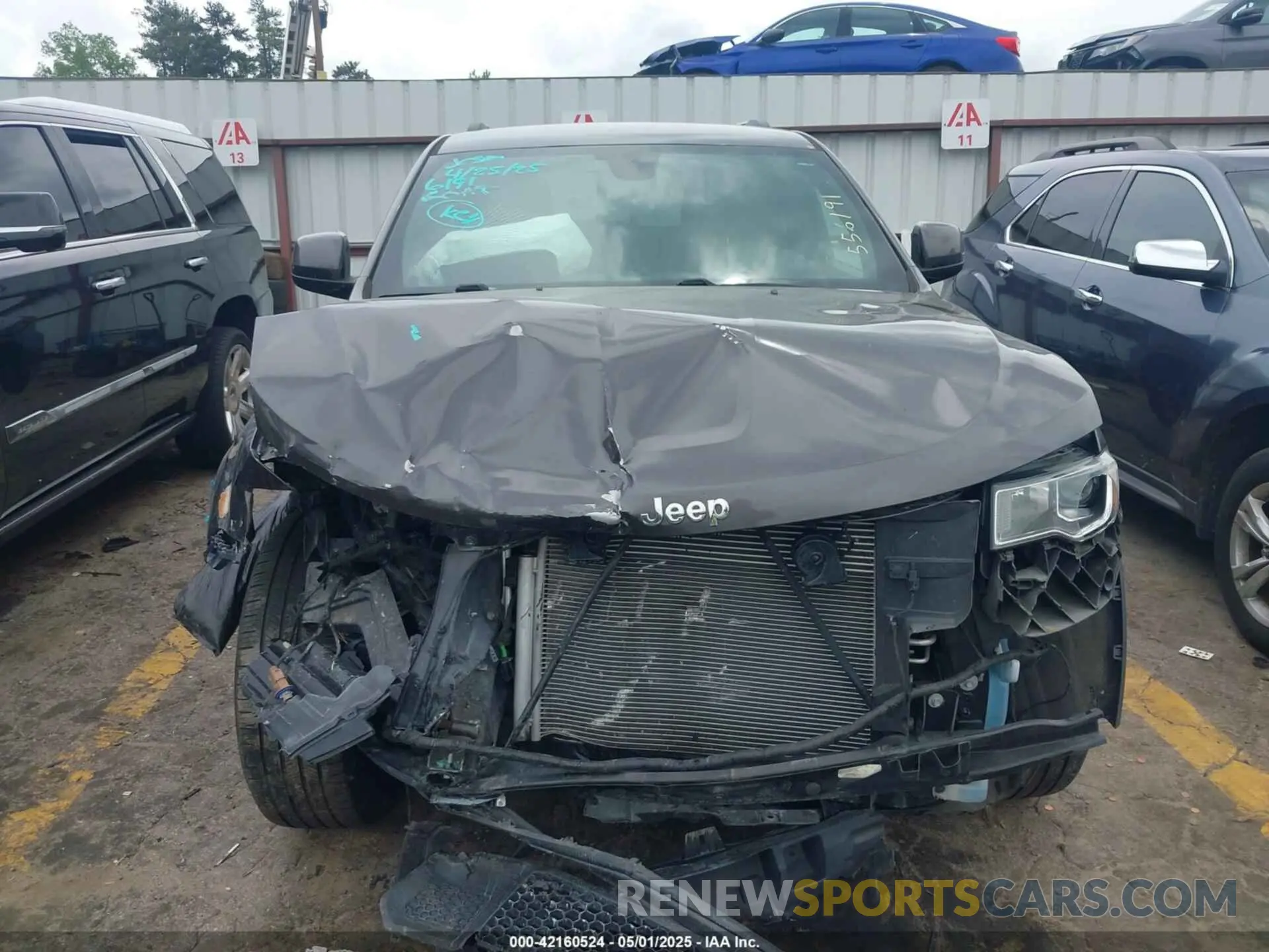 11 Photograph of a damaged car 1C4RJEAG7KC556191 JEEP GRAND CHEROKEE 2019