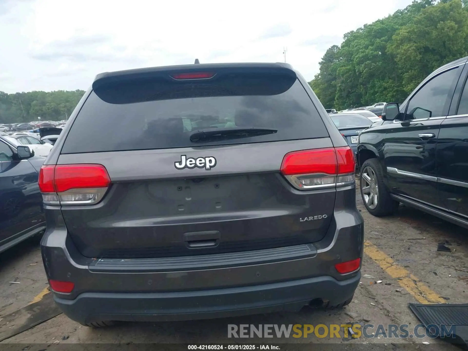 15 Photograph of a damaged car 1C4RJEAG7KC556191 JEEP GRAND CHEROKEE 2019