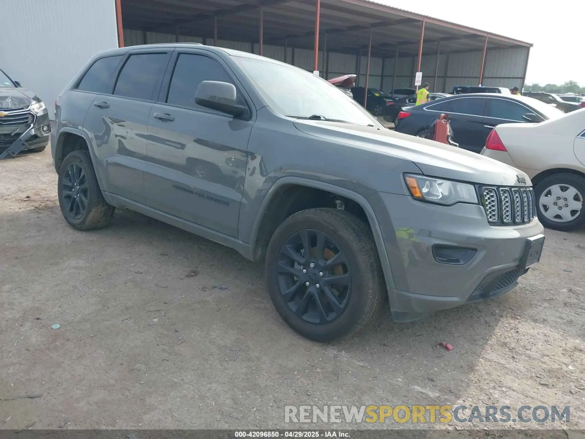 1 Photograph of a damaged car 1C4RJEAG7KC662575 JEEP GRAND CHEROKEE 2019