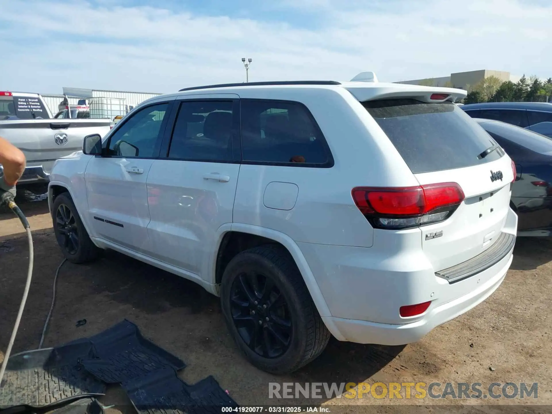 15 Photograph of a damaged car 1C4RJEAG7KC811163 JEEP GRAND CHEROKEE 2019