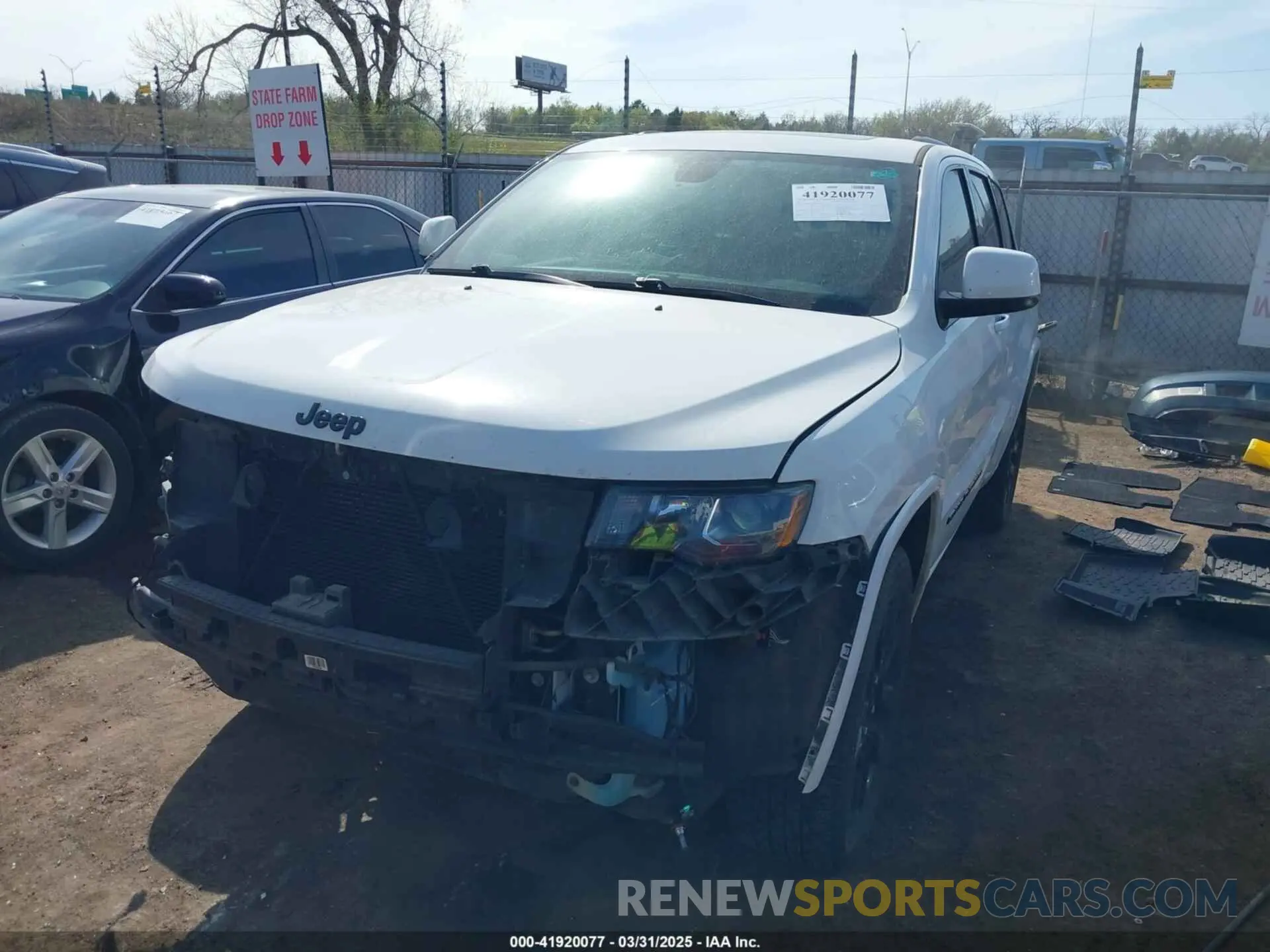 2 Photograph of a damaged car 1C4RJEAG7KC811163 JEEP GRAND CHEROKEE 2019