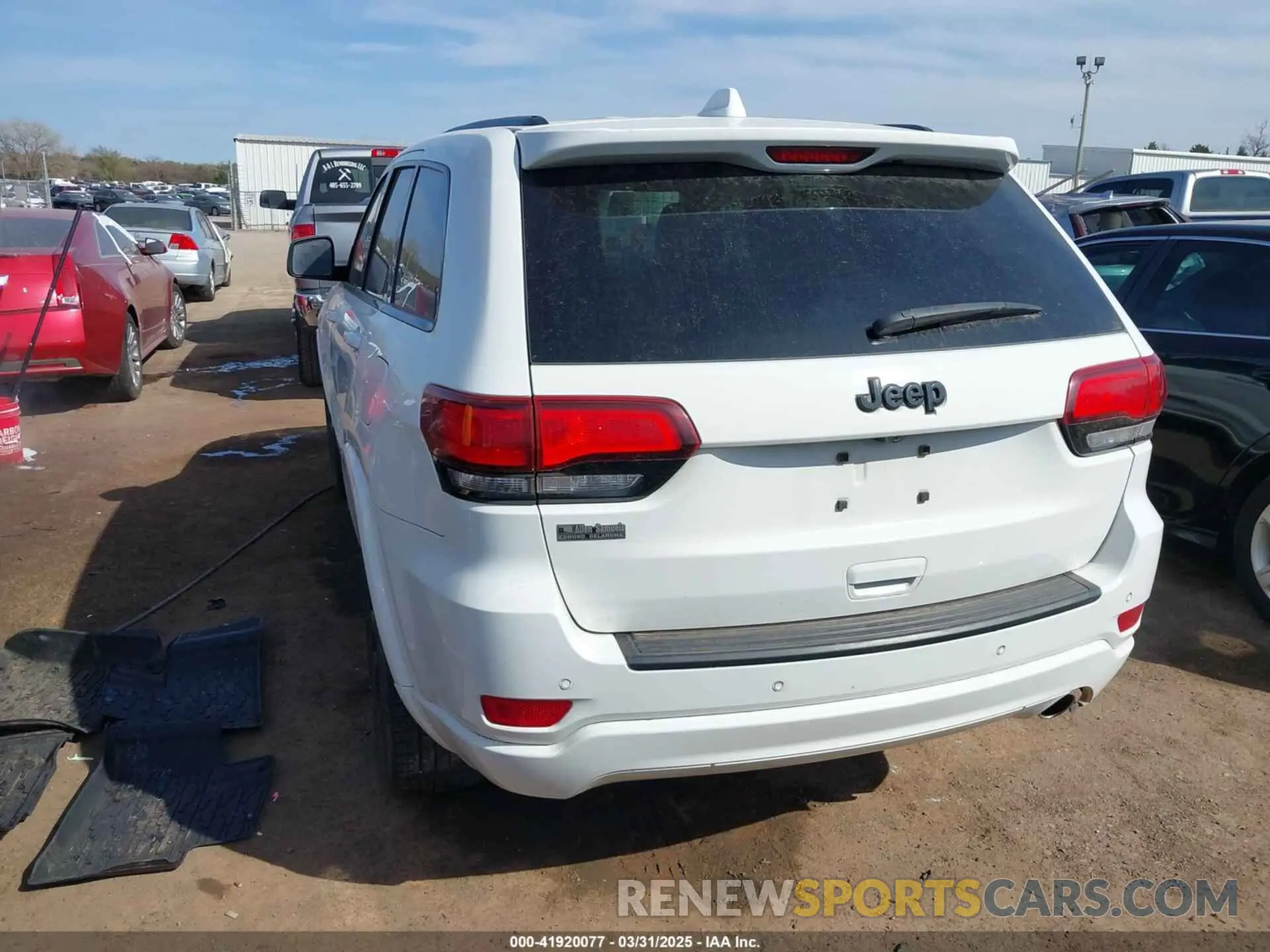 3 Photograph of a damaged car 1C4RJEAG7KC811163 JEEP GRAND CHEROKEE 2019