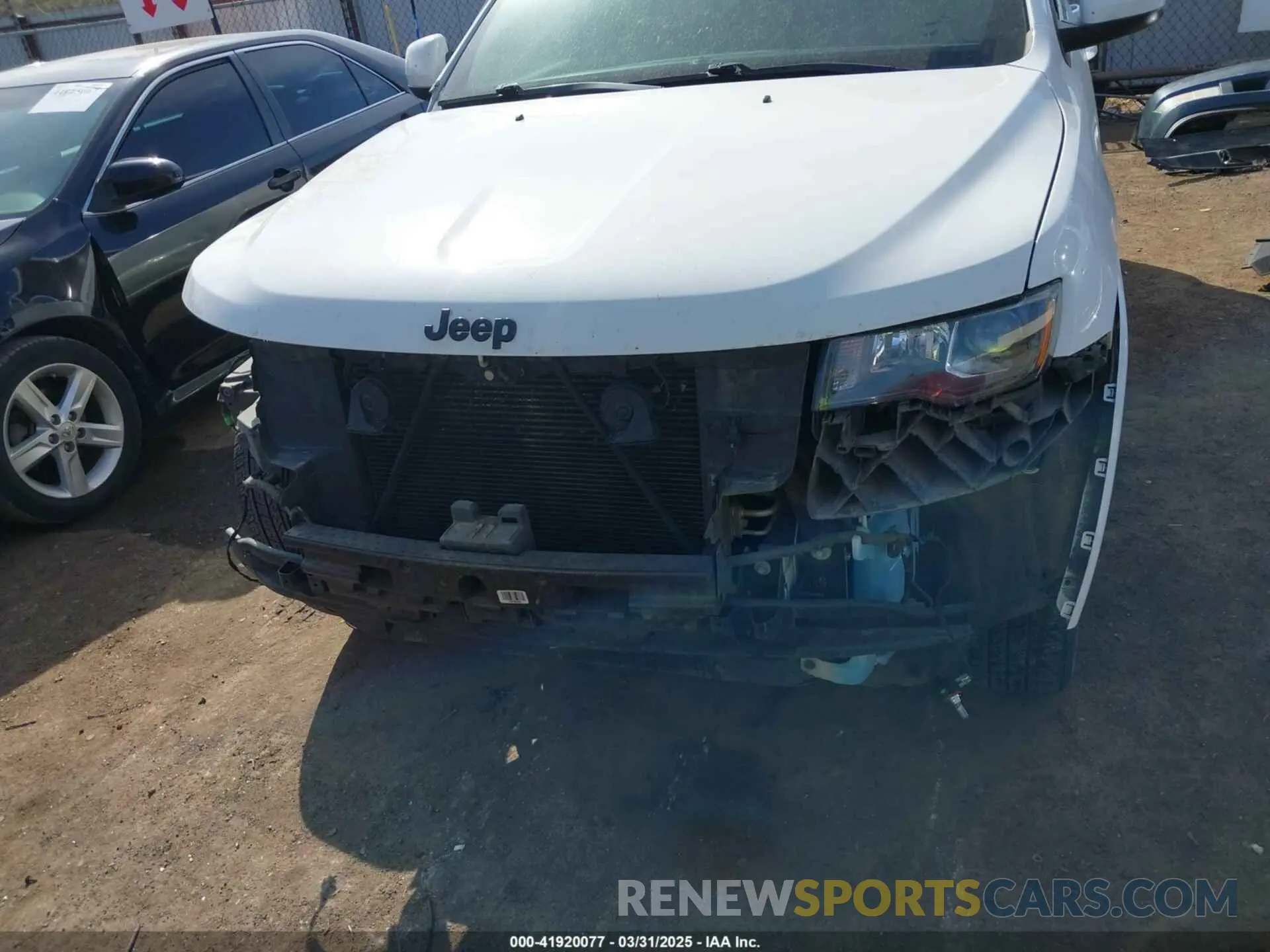 6 Photograph of a damaged car 1C4RJEAG7KC811163 JEEP GRAND CHEROKEE 2019