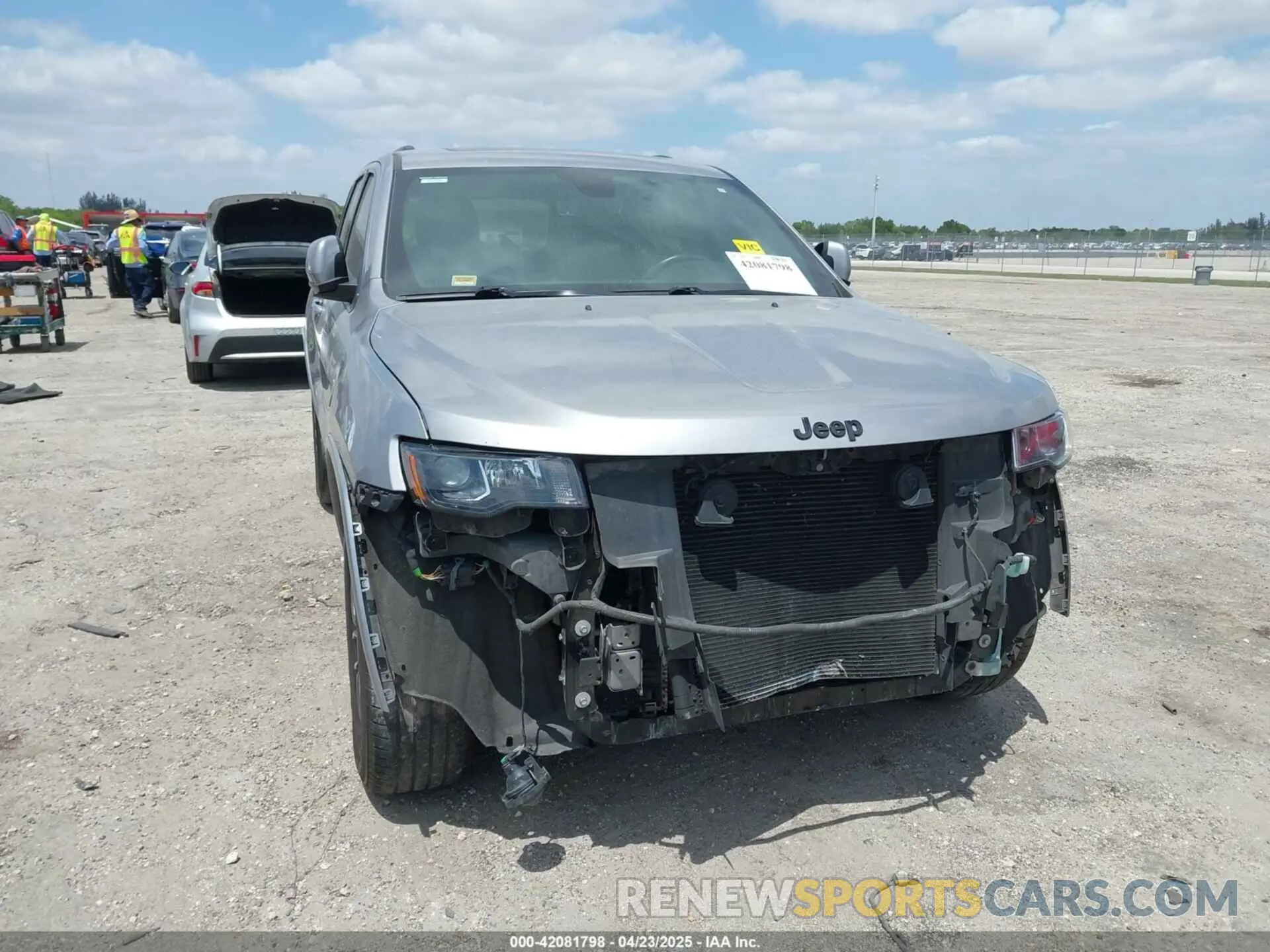 6 Photograph of a damaged car 1C4RJEAG8KC614650 JEEP GRAND CHEROKEE 2019