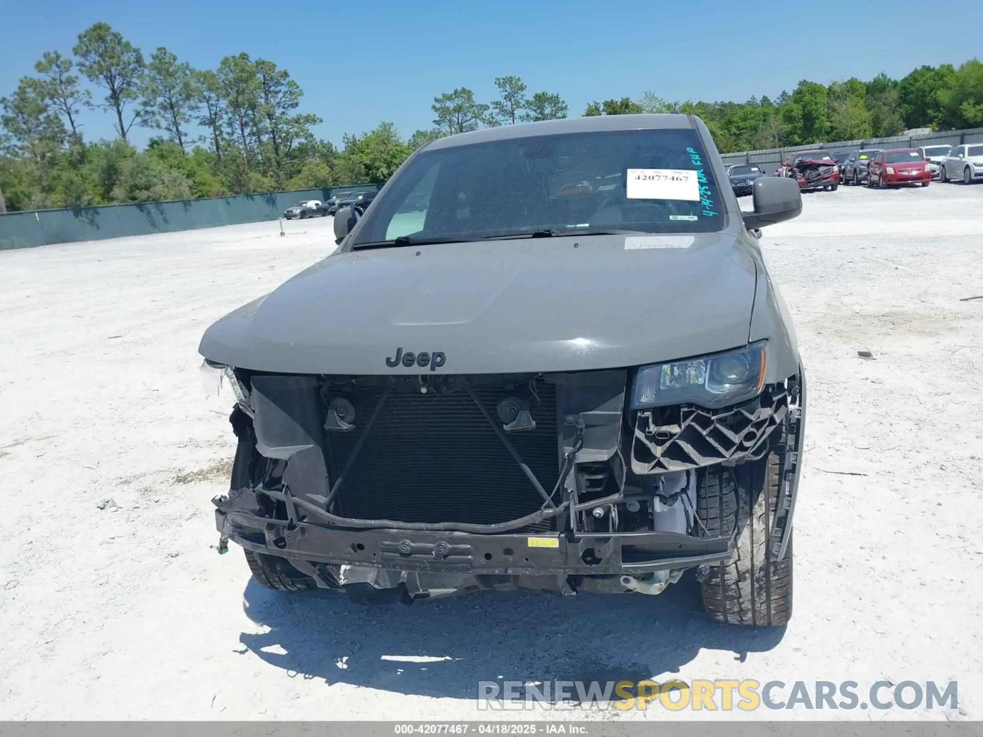 13 Photograph of a damaged car 1C4RJEAG8KC673472 JEEP GRAND CHEROKEE 2019