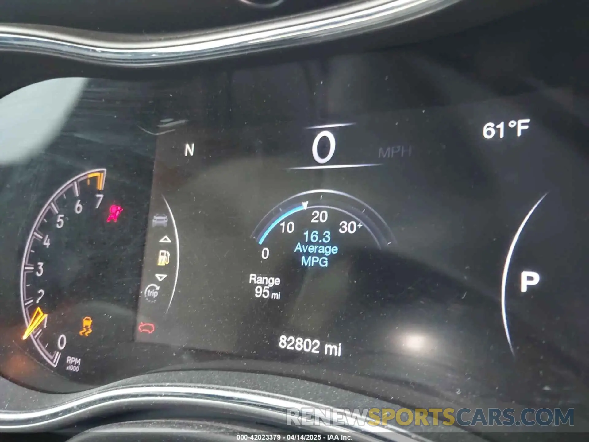 15 Photograph of a damaged car 1C4RJEAG8KC798424 JEEP GRAND CHEROKEE 2019