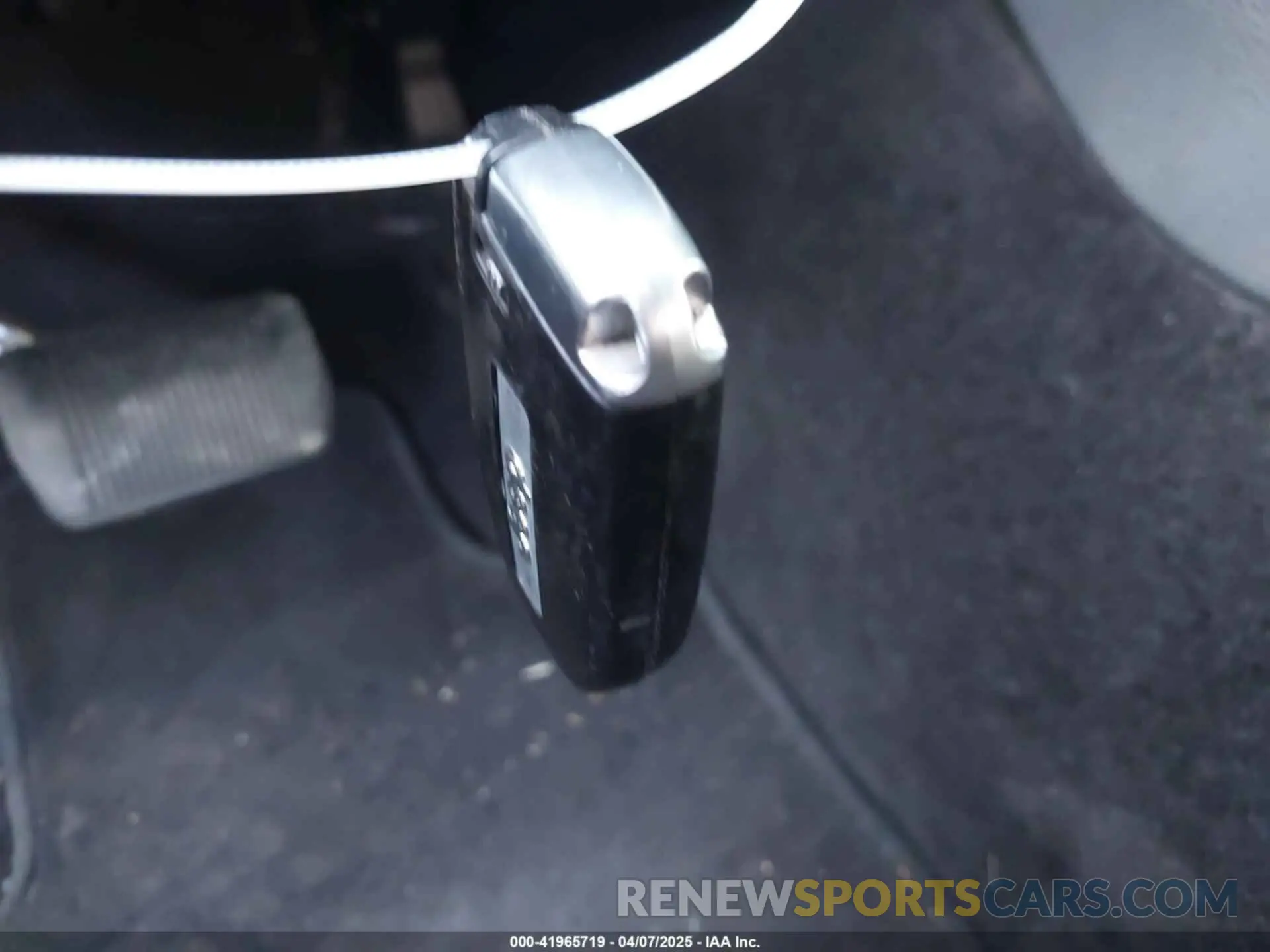 11 Photograph of a damaged car 1C4RJEAGXKC543144 JEEP GRAND CHEROKEE 2019