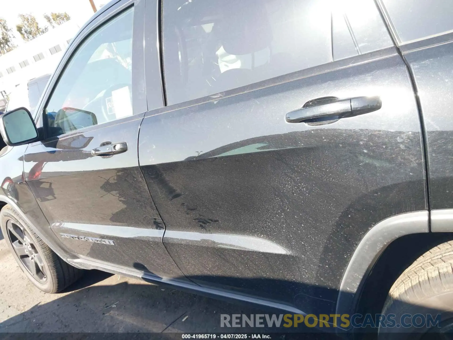 15 Photograph of a damaged car 1C4RJEAGXKC543144 JEEP GRAND CHEROKEE 2019