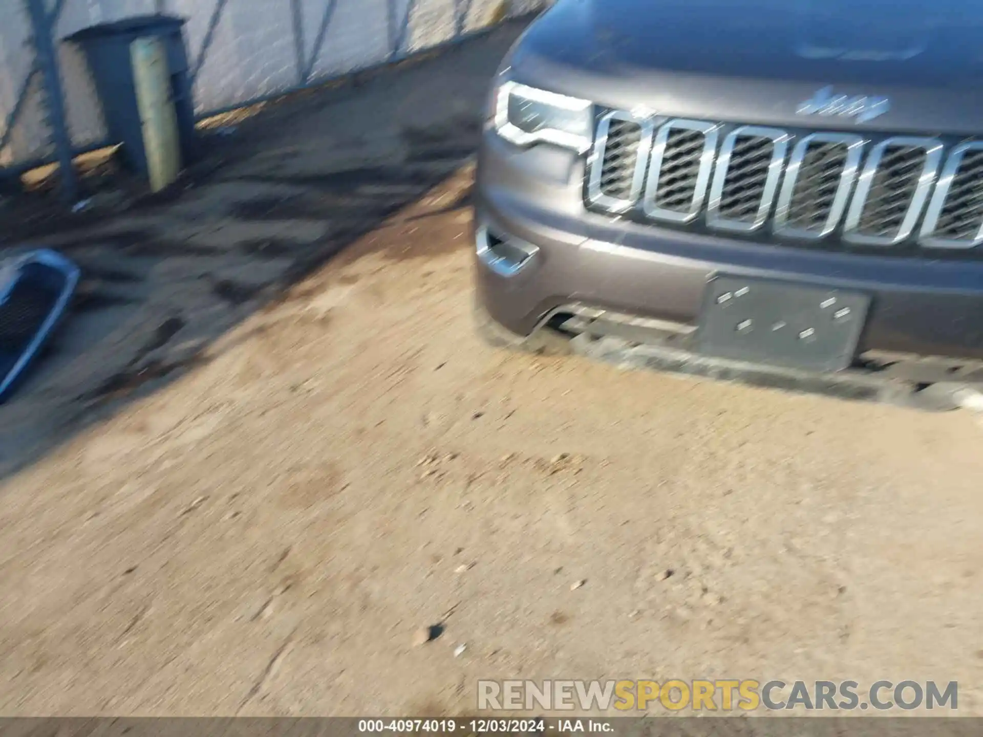 13 Photograph of a damaged car 1C4RJEBG0KC680592 JEEP GRAND CHEROKEE 2019