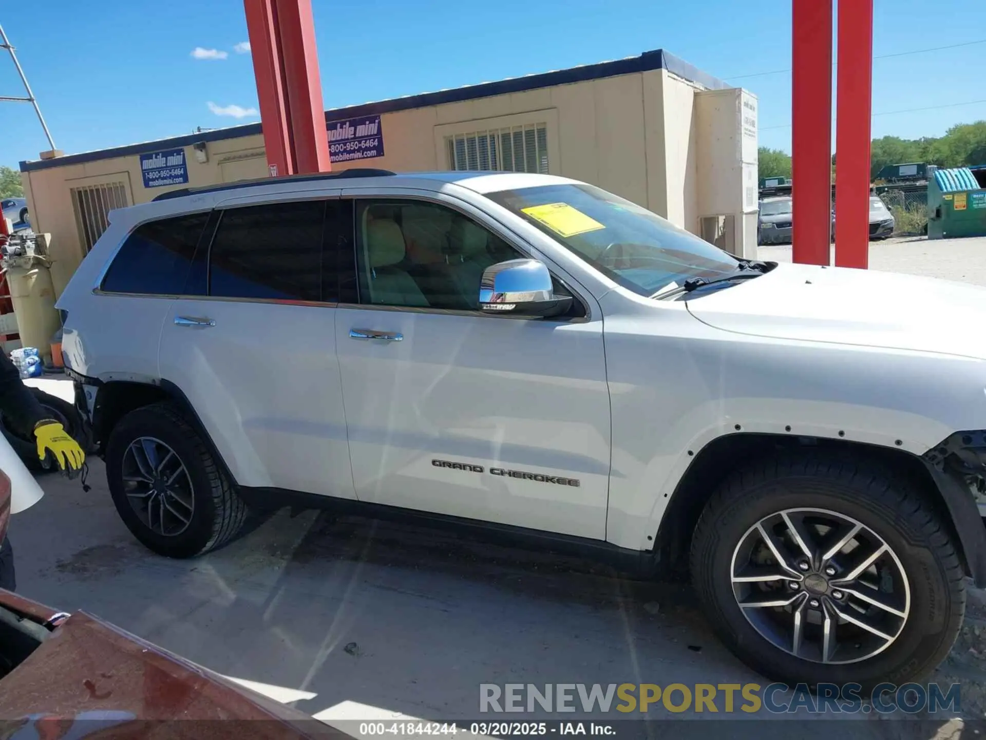 14 Photograph of a damaged car 1C4RJEBG1KC675367 JEEP GRAND CHEROKEE 2019