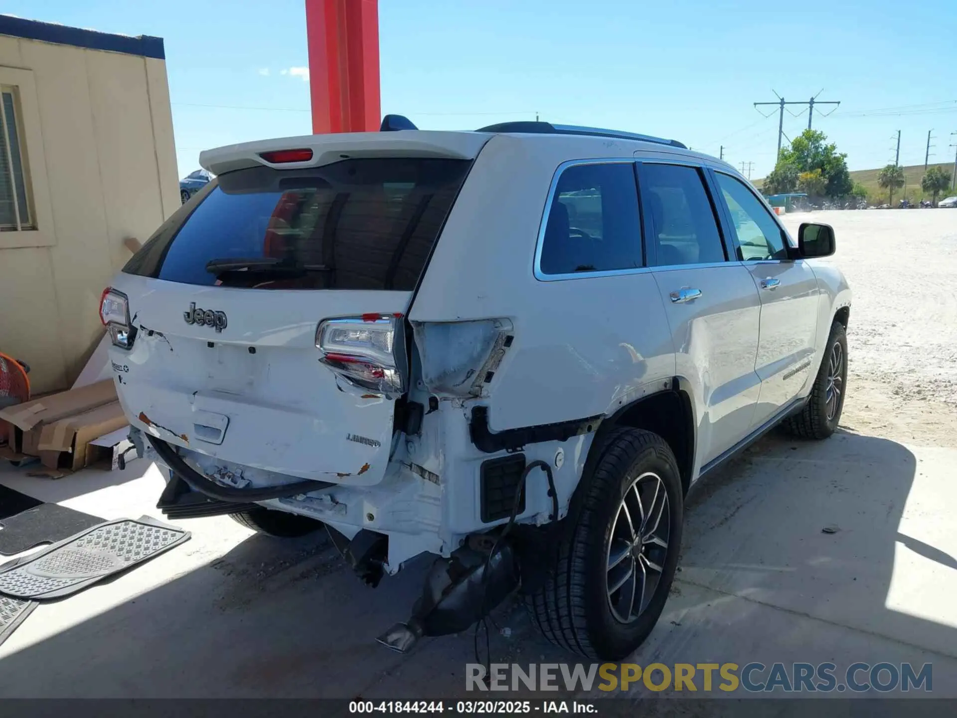 4 Photograph of a damaged car 1C4RJEBG1KC675367 JEEP GRAND CHEROKEE 2019