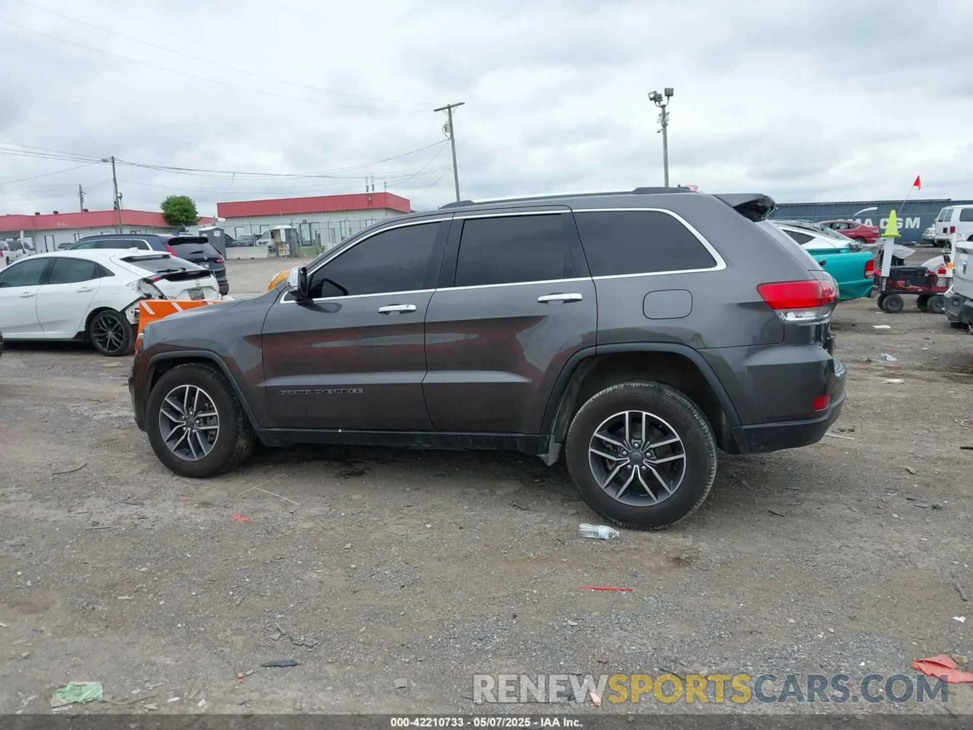 14 Photograph of a damaged car 1C4RJEBG3KC715755 JEEP GRAND CHEROKEE 2019