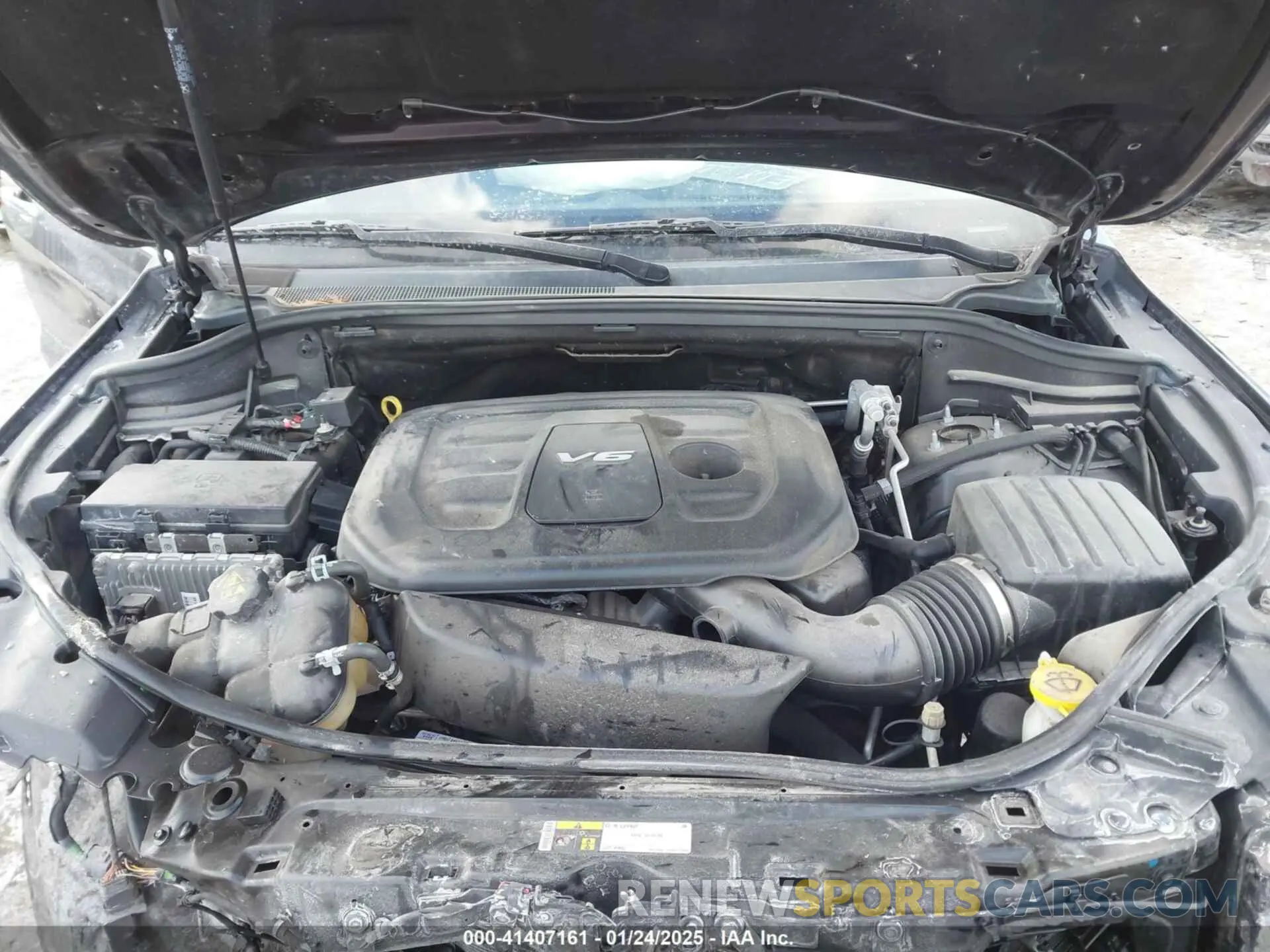 10 Photograph of a damaged car 1C4RJEBG4KC630245 JEEP GRAND CHEROKEE 2019