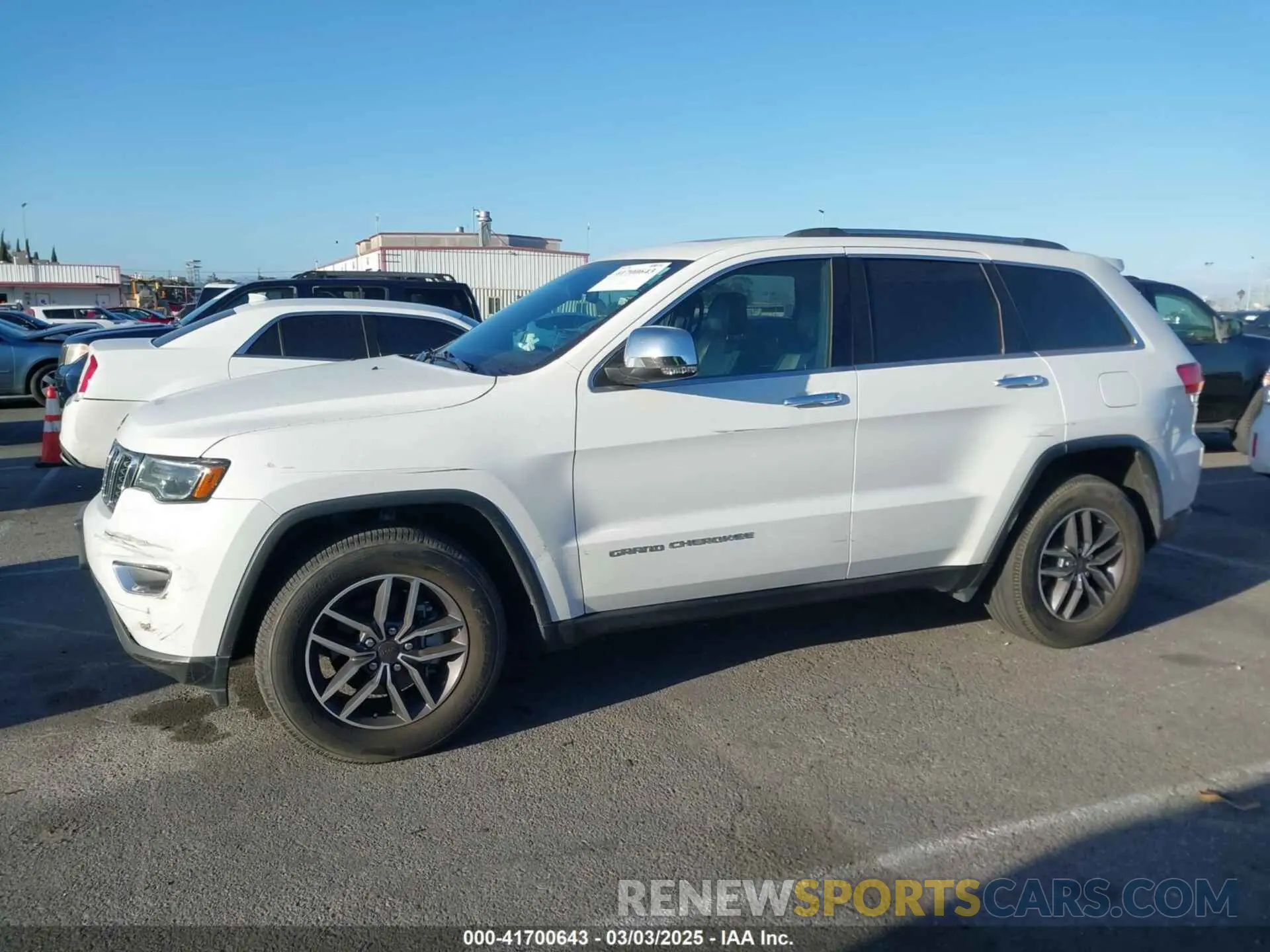 14 Photograph of a damaged car 1C4RJEBG4KC643965 JEEP GRAND CHEROKEE 2019