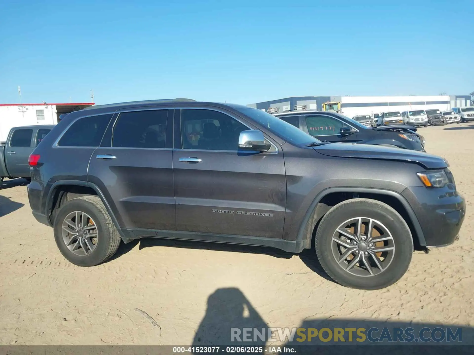 14 Photograph of a damaged car 1C4RJEBG4KC698111 JEEP GRAND CHEROKEE 2019