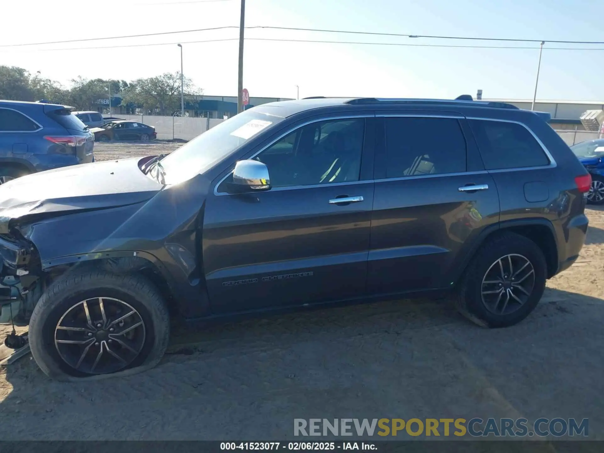 15 Photograph of a damaged car 1C4RJEBG4KC698111 JEEP GRAND CHEROKEE 2019