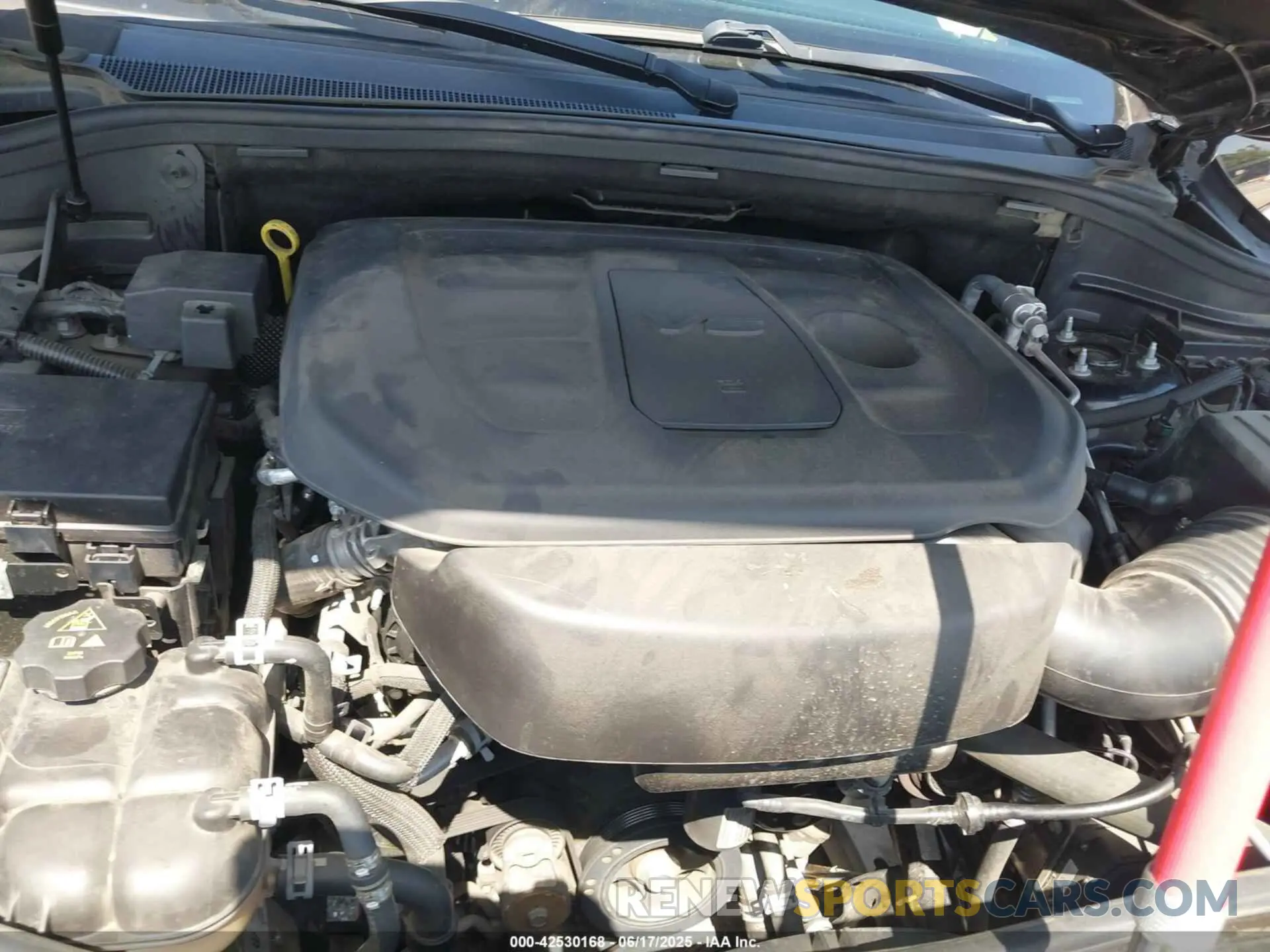 10 Photograph of a damaged car 1C4RJEBG5KC657227 JEEP GRAND CHEROKEE 2019