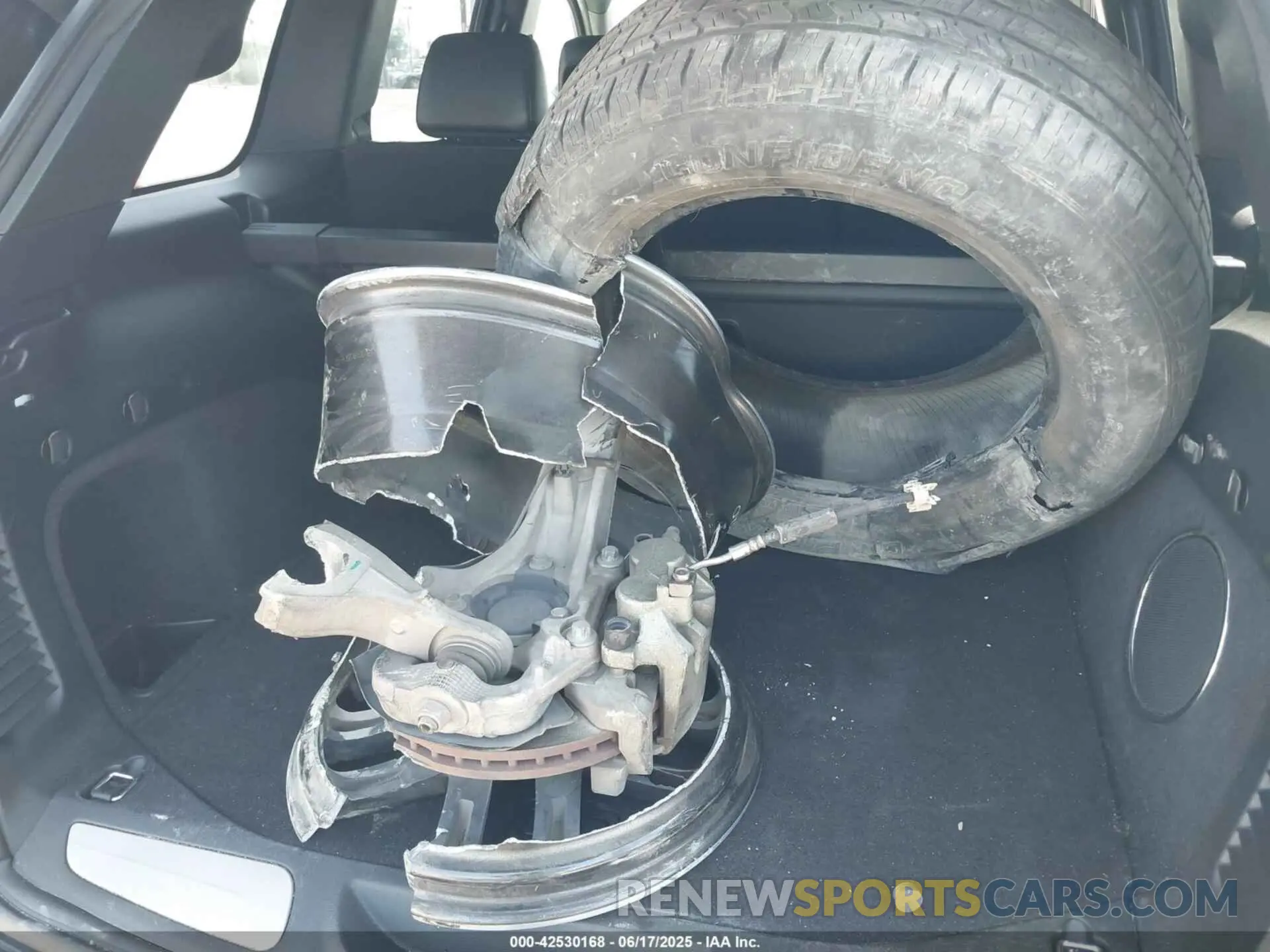 12 Photograph of a damaged car 1C4RJEBG5KC657227 JEEP GRAND CHEROKEE 2019
