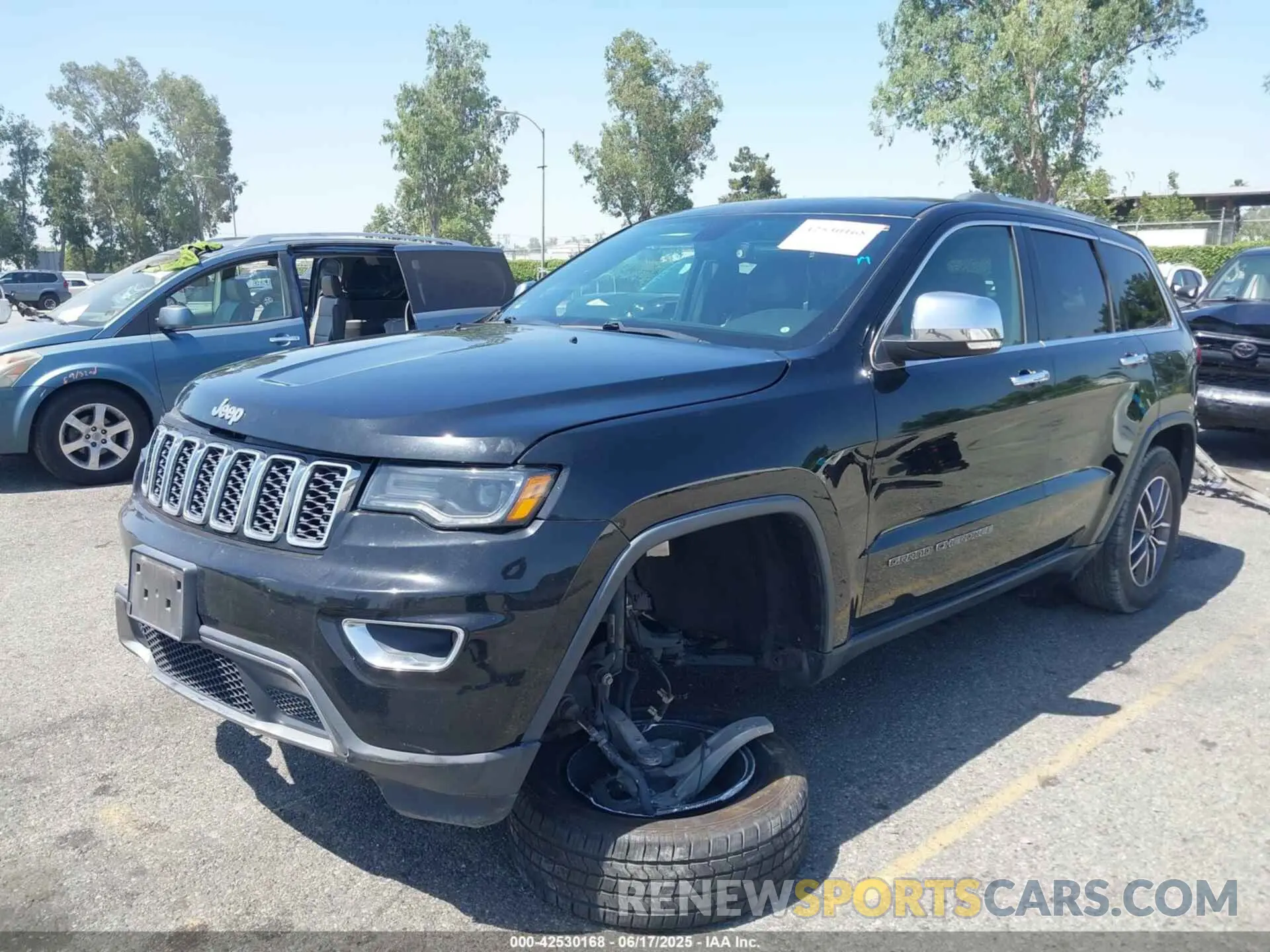 2 Photograph of a damaged car 1C4RJEBG5KC657227 JEEP GRAND CHEROKEE 2019