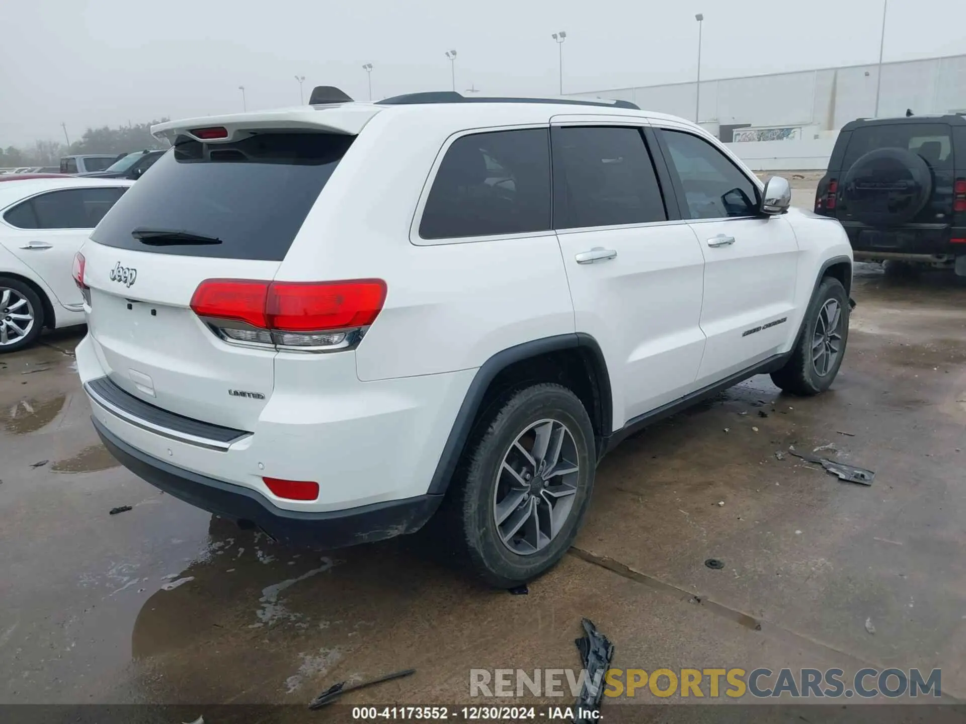 4 Photograph of a damaged car 1C4RJEBG6KC690284 JEEP GRAND CHEROKEE 2019