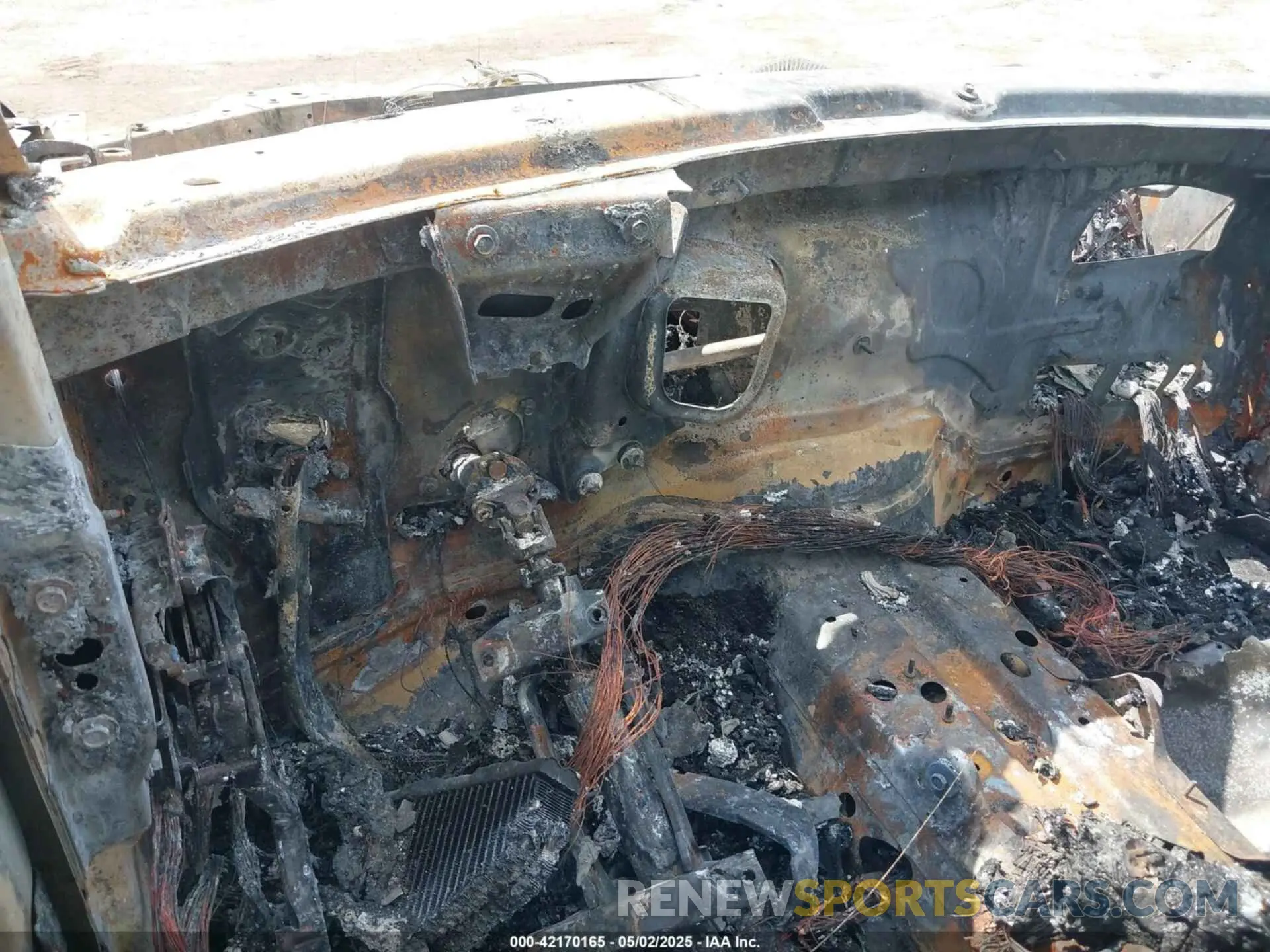 7 Photograph of a damaged car 1C4RJEBG6KC751424 JEEP GRAND CHEROKEE 2019