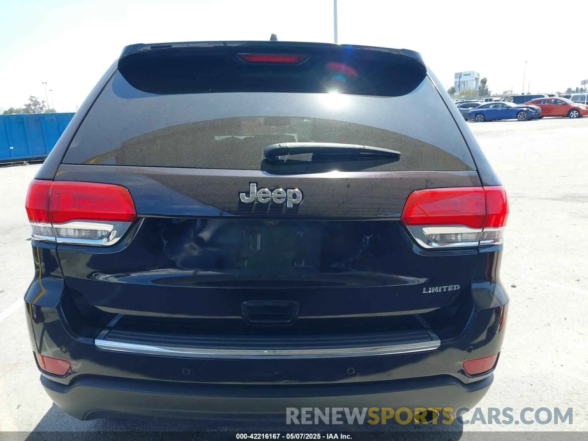 16 Photograph of a damaged car 1C4RJEBG7KC530267 JEEP GRAND CHEROKEE 2019