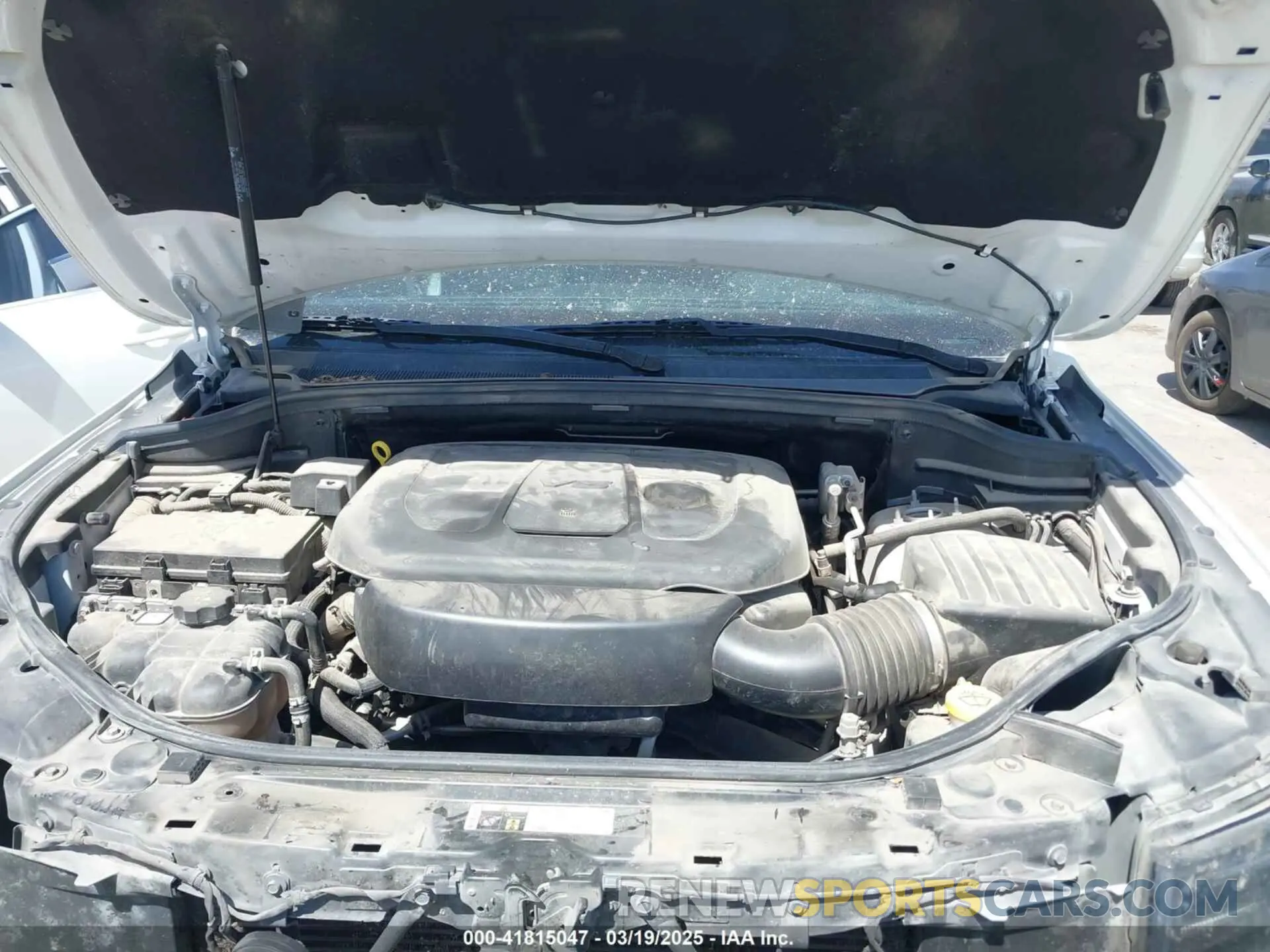10 Photograph of a damaged car 1C4RJEBG7KC680587 JEEP GRAND CHEROKEE 2019