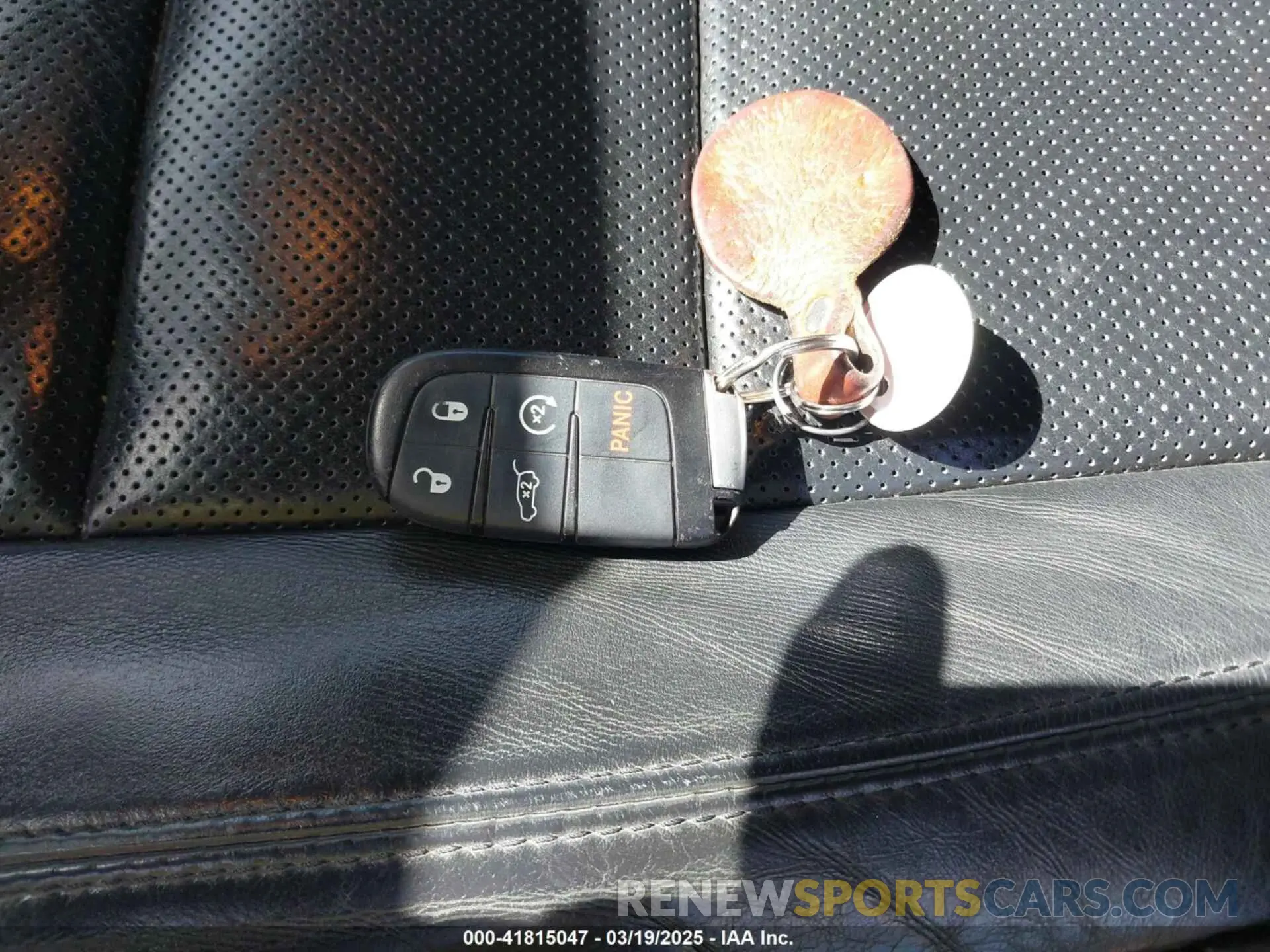 11 Photograph of a damaged car 1C4RJEBG7KC680587 JEEP GRAND CHEROKEE 2019