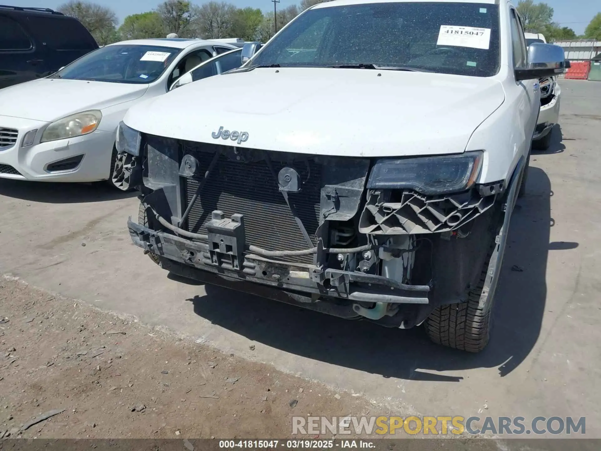 6 Photograph of a damaged car 1C4RJEBG7KC680587 JEEP GRAND CHEROKEE 2019