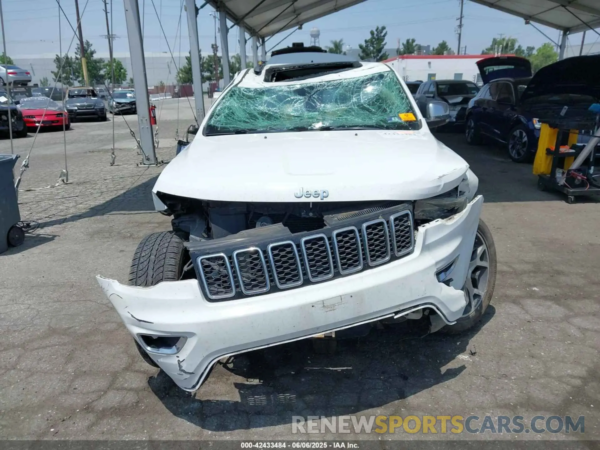 6 Photograph of a damaged car 1C4RJEBG7KC680959 JEEP GRAND CHEROKEE 2019