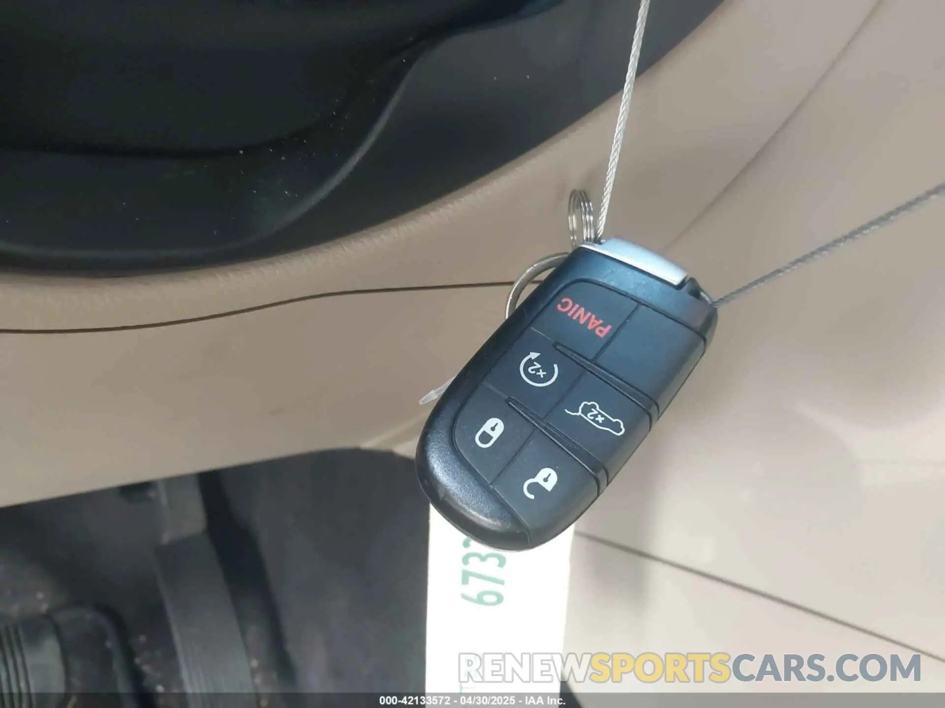 11 Photograph of a damaged car 1C4RJEBG8KC556313 JEEP GRAND CHEROKEE 2019
