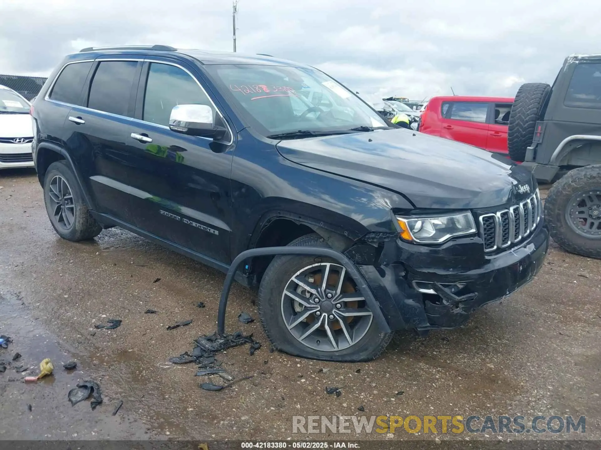 1 Photograph of a damaged car 1C4RJEBG8KC662311 JEEP GRAND CHEROKEE 2019