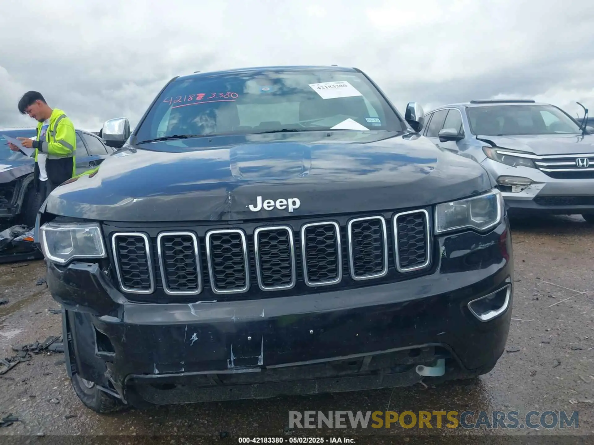 11 Photograph of a damaged car 1C4RJEBG8KC662311 JEEP GRAND CHEROKEE 2019