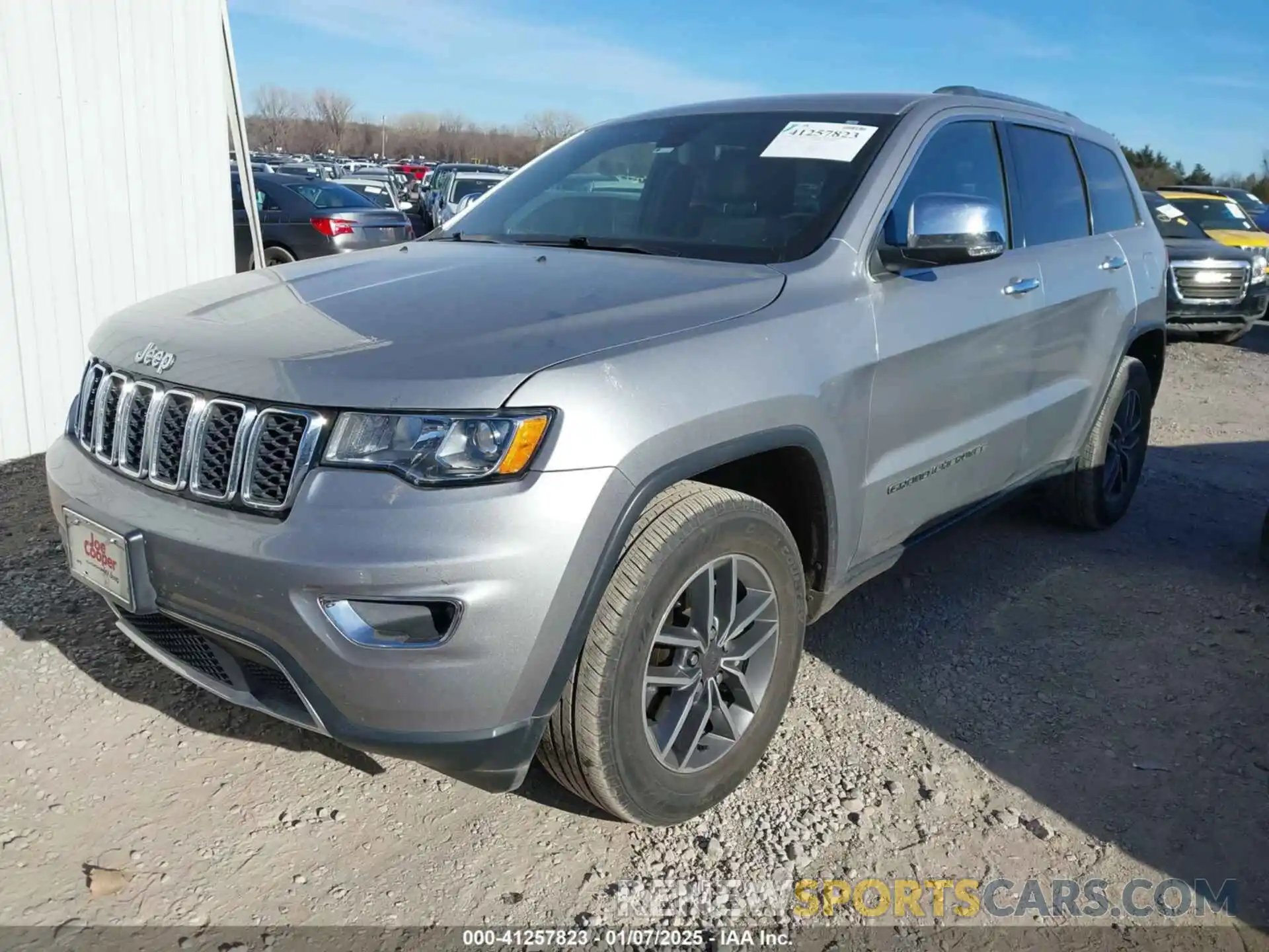 2 Photograph of a damaged car 1C4RJEBG8KC672286 JEEP GRAND CHEROKEE 2019