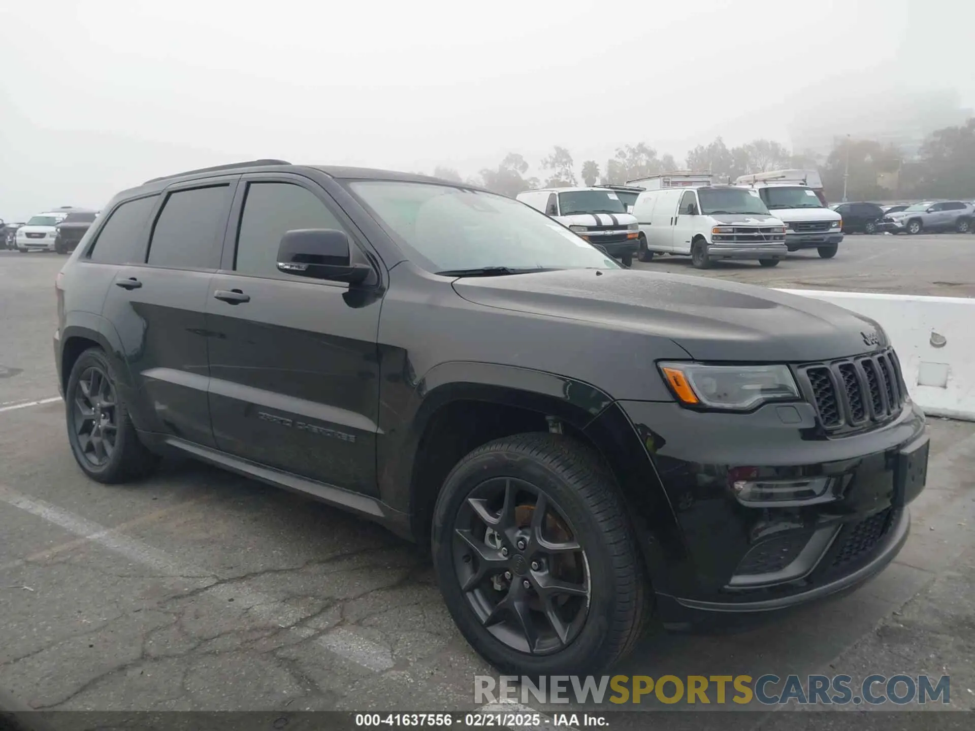 13 Photograph of a damaged car 1C4RJEBG8KC672823 JEEP GRAND CHEROKEE 2019