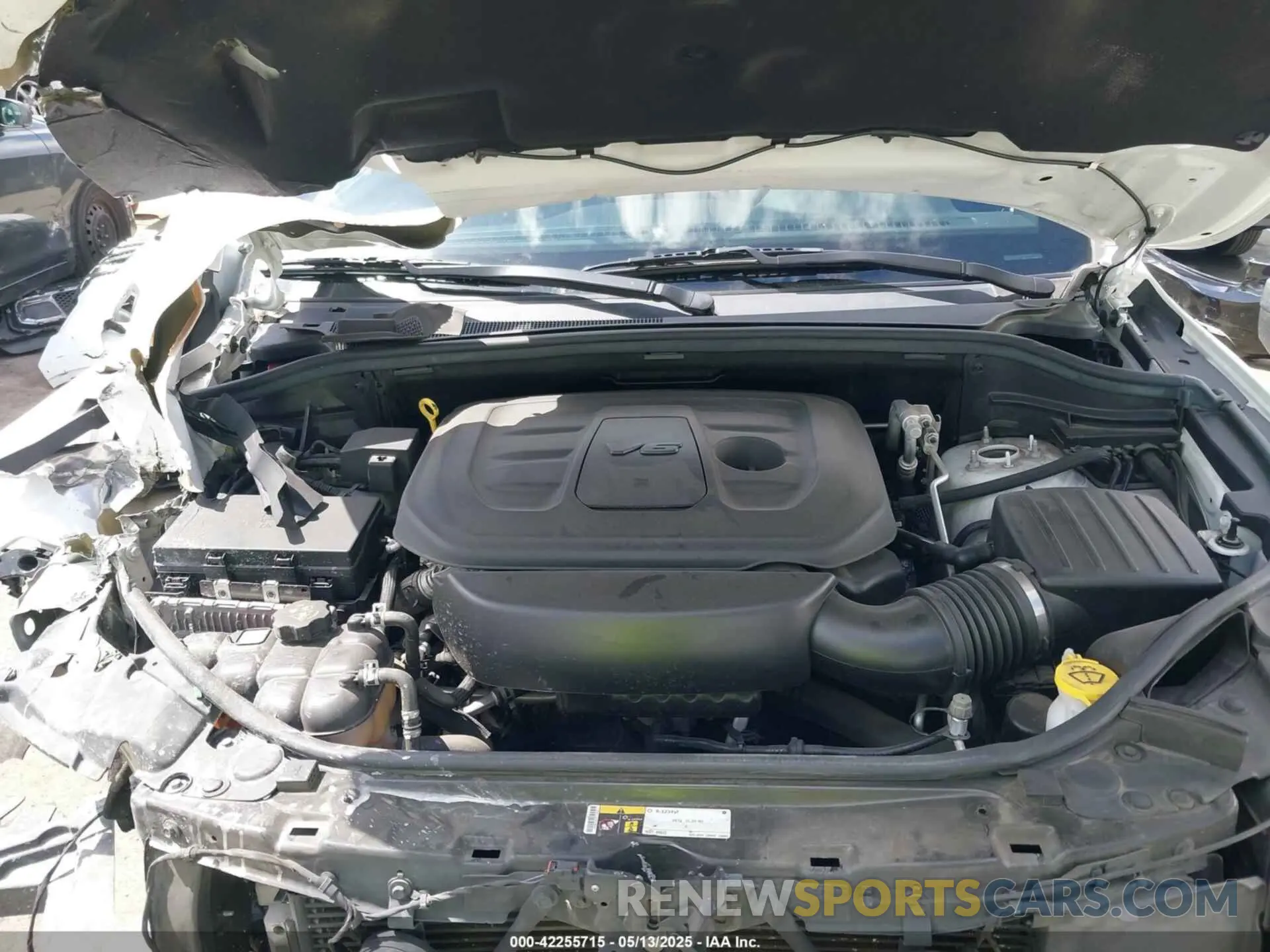 10 Photograph of a damaged car 1C4RJEBG8KC789978 JEEP GRAND CHEROKEE 2019