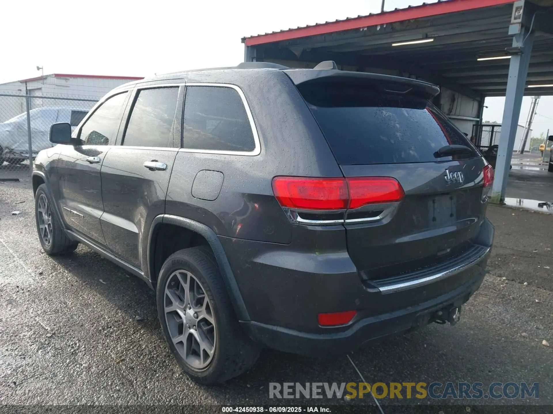3 Photograph of a damaged car 1C4RJEBGXKC698940 JEEP GRAND CHEROKEE 2019