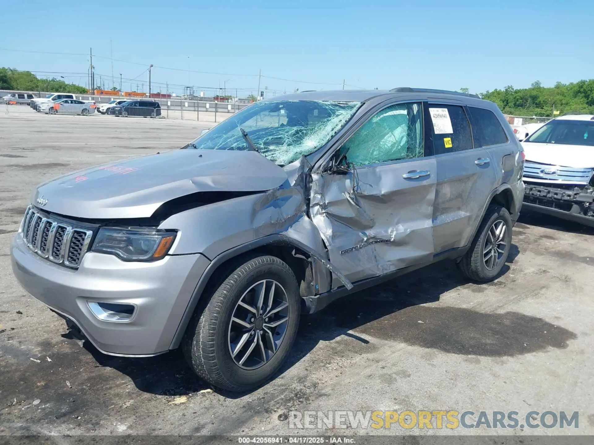 14 Photograph of a damaged car 1C4RJEBGXKC715591 JEEP GRAND CHEROKEE 2019