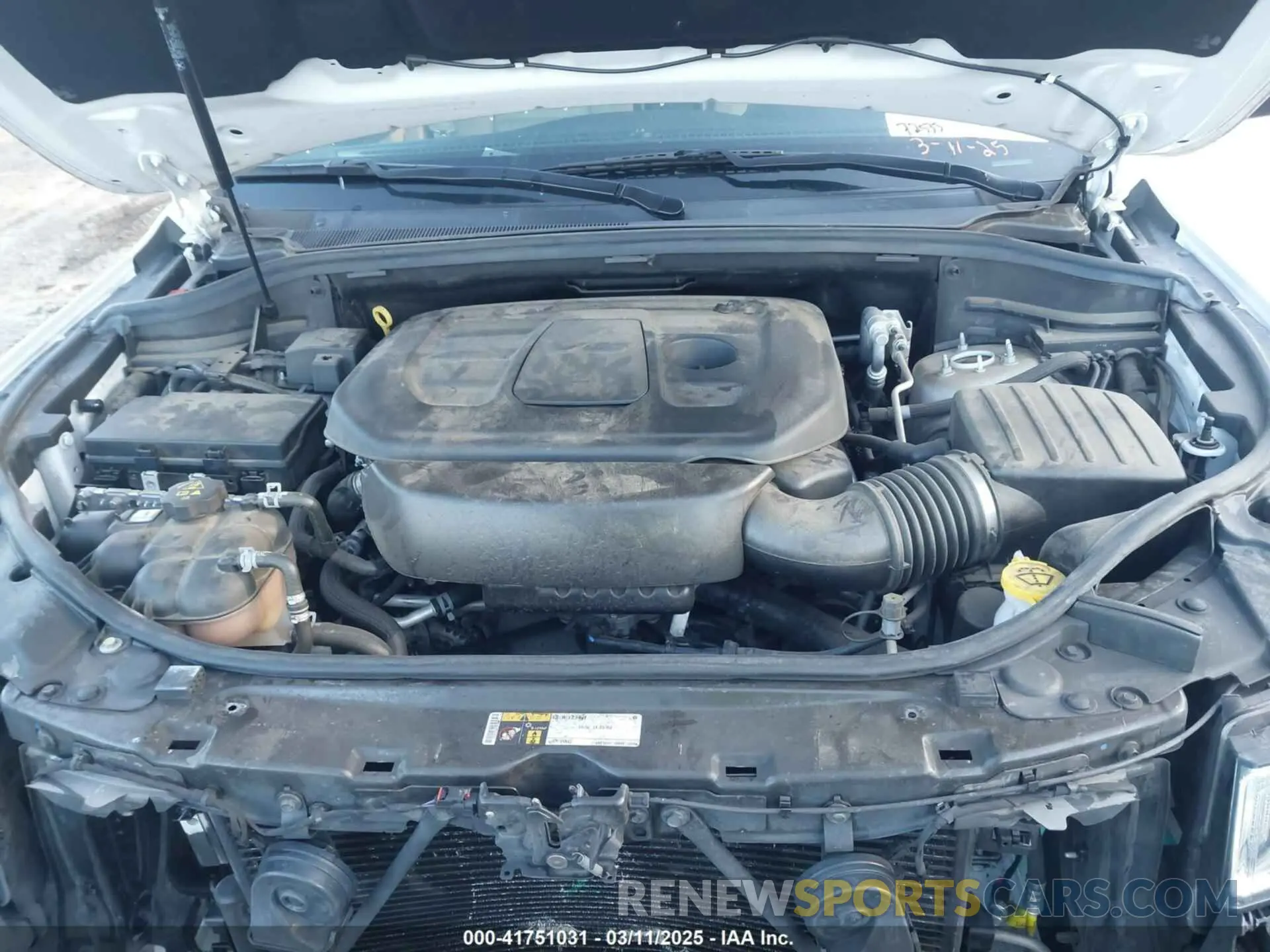 10 Photograph of a damaged car 1C4RJEBGXKC823953 JEEP GRAND CHEROKEE 2019