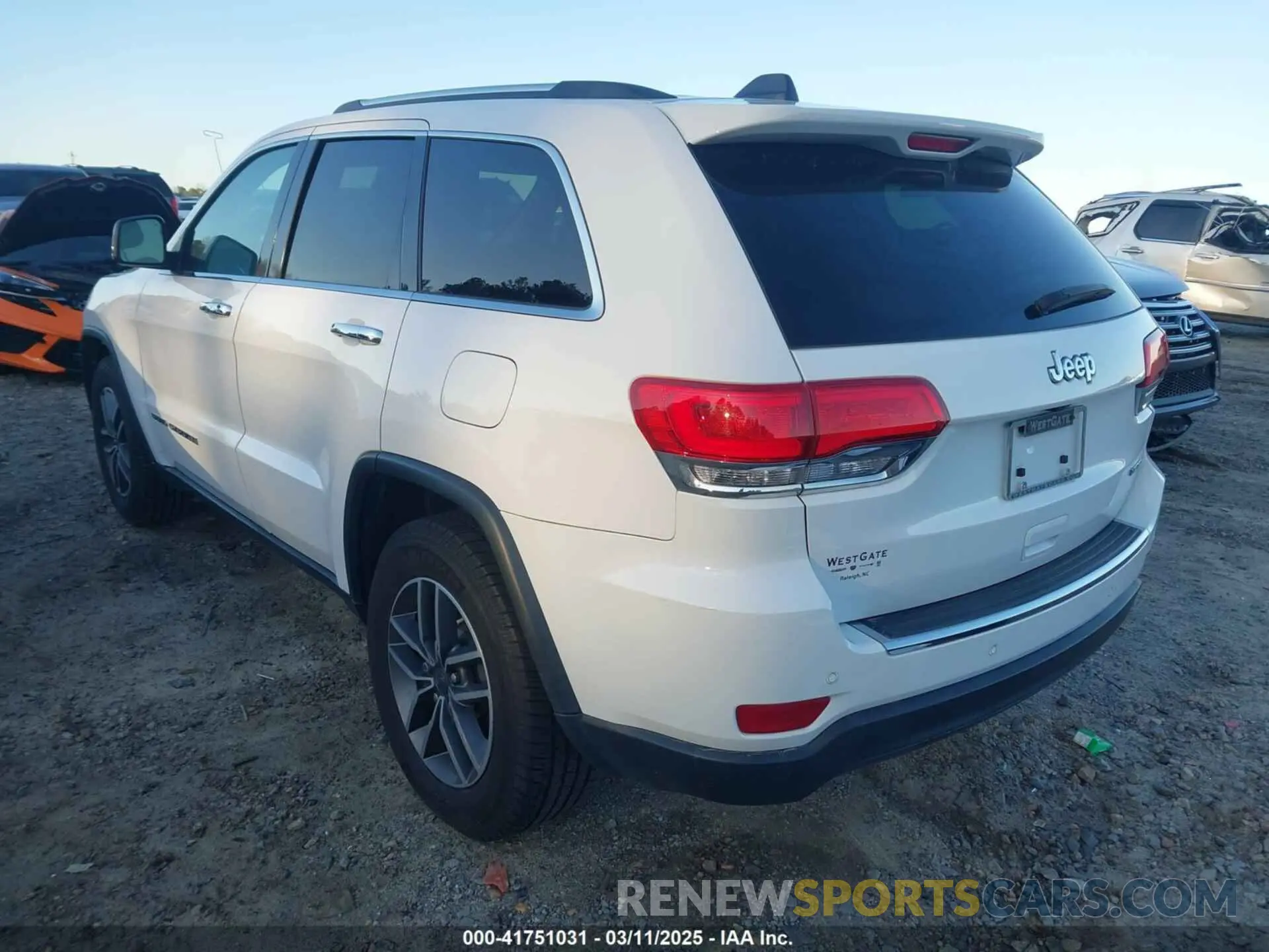 3 Photograph of a damaged car 1C4RJEBGXKC823953 JEEP GRAND CHEROKEE 2019