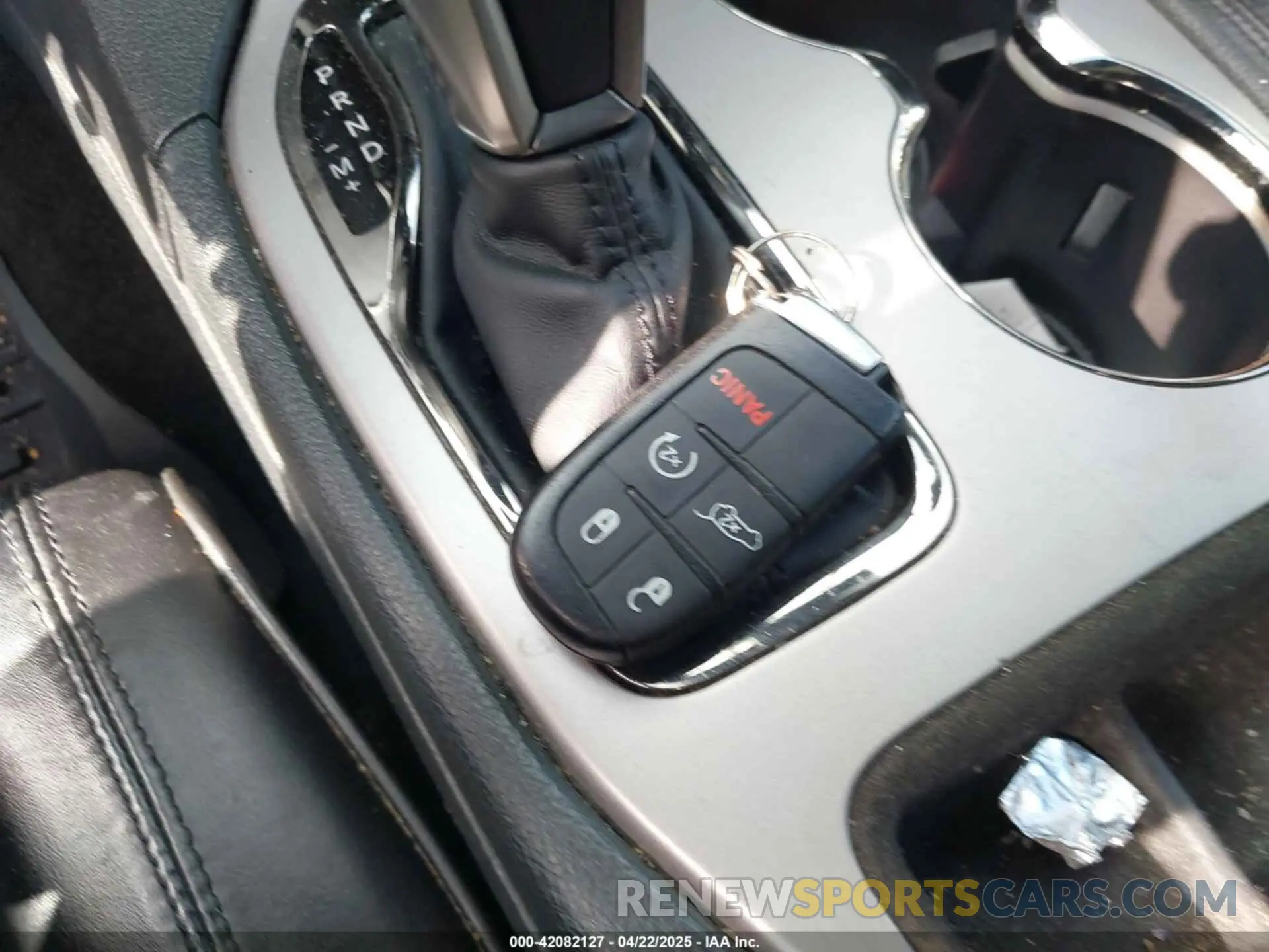 11 Photograph of a damaged car 1C4RJECG1KC555910 JEEP GRAND CHEROKEE 2019