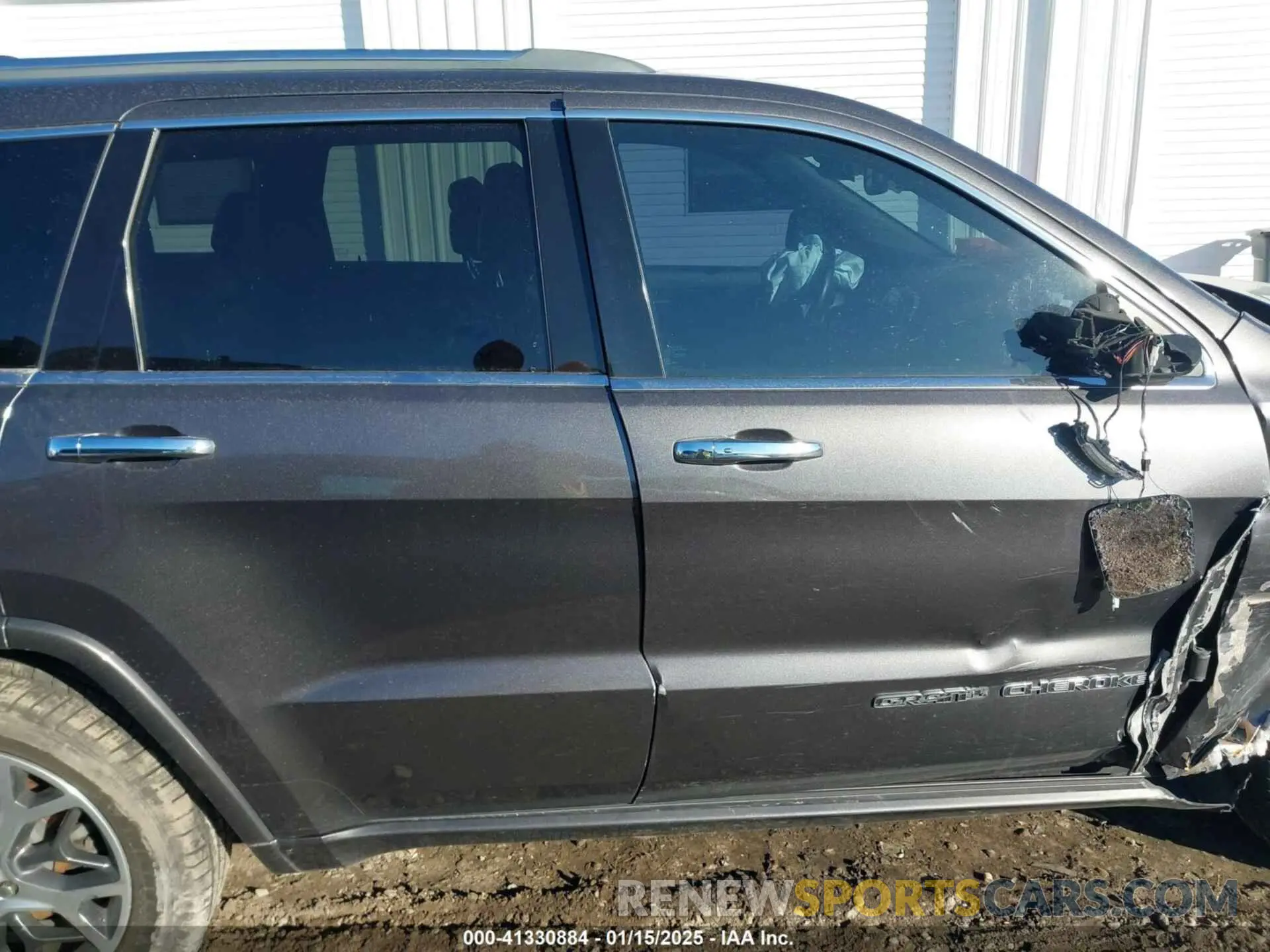13 Photograph of a damaged car 1C4RJECG1KC707815 JEEP GRAND CHEROKEE 2019